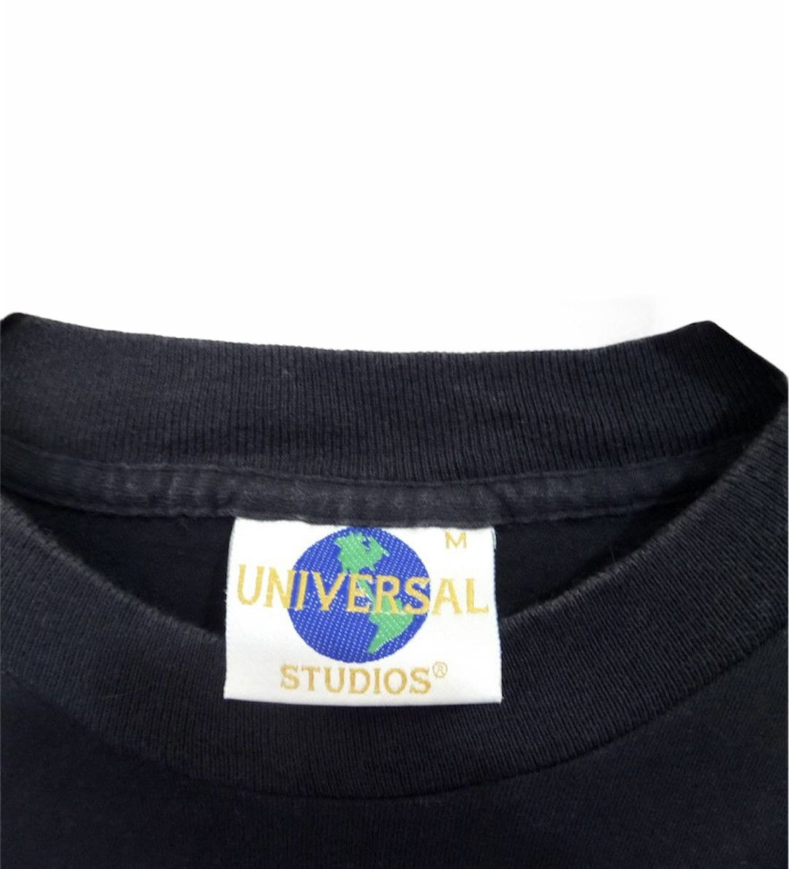 Vintage Vintage Terminator 2 Universal Studios T-shirt movie tshirt Size US M / EU 48-50 / 2 - 4 Thumbnail