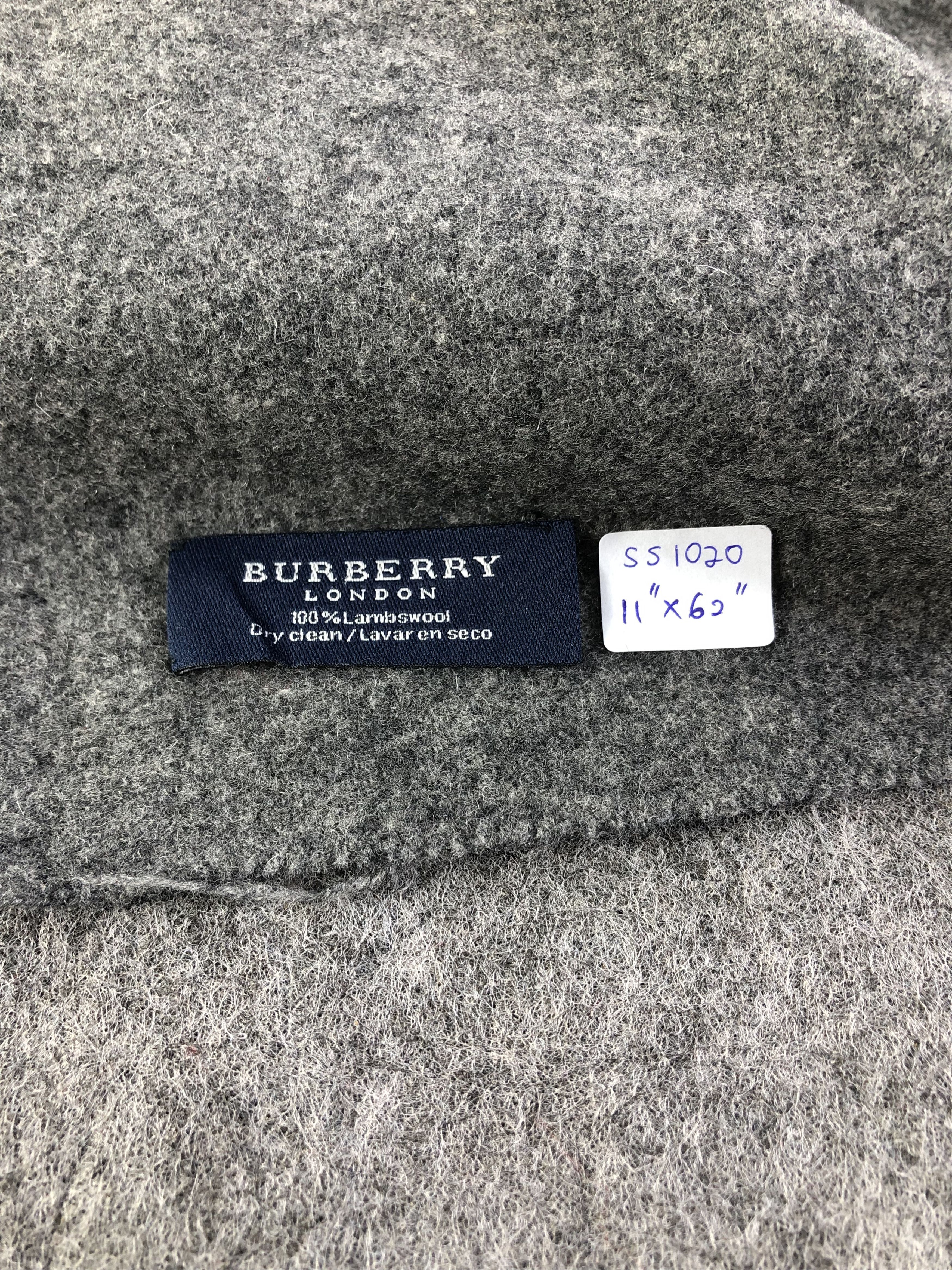 Burberry Burberry Scarf / Muffler / Neckwear Size ONE SIZE - 5 Thumbnail