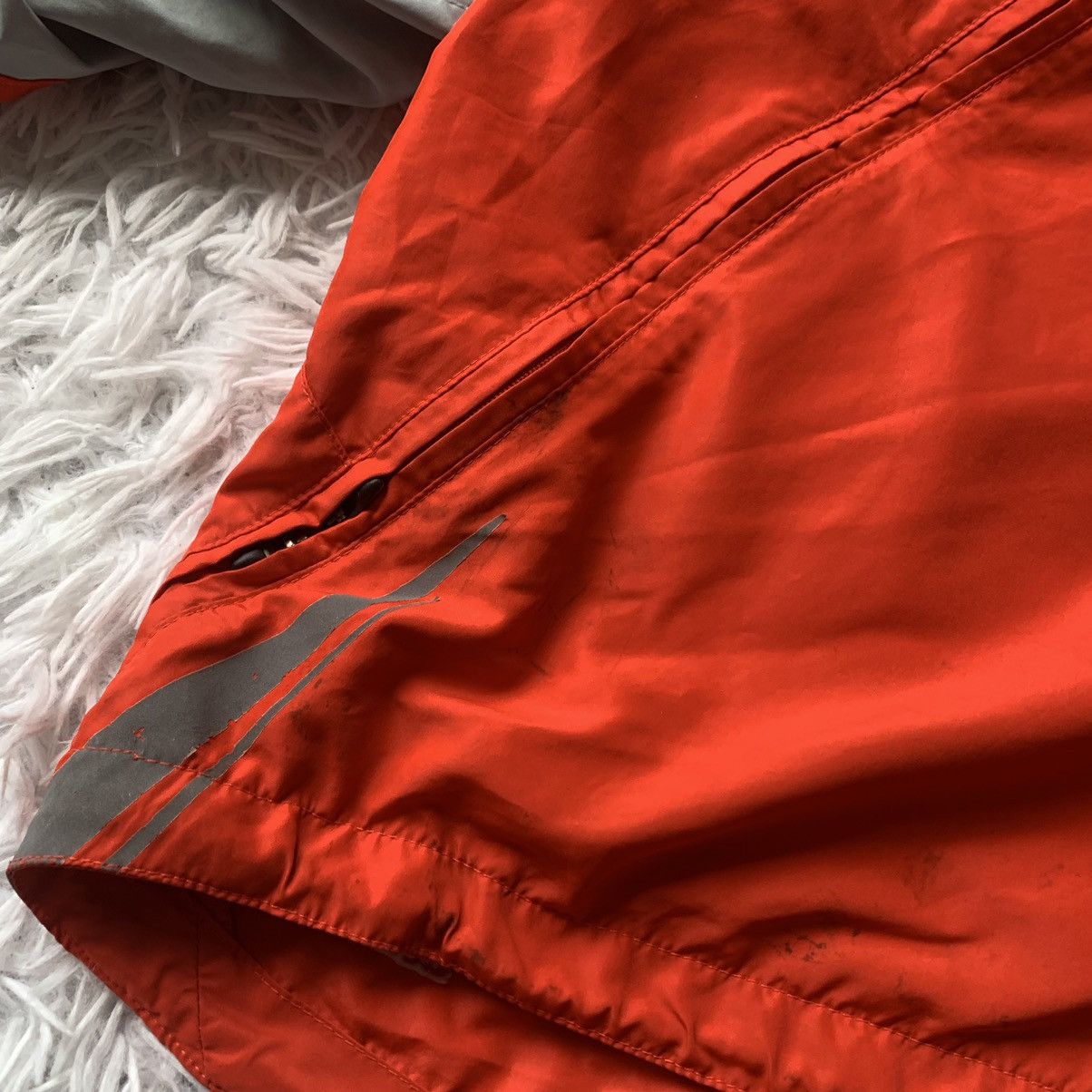 Nike Vintage Nike Y2K Logo Swoosh Light Jacket Clima-fit Size US XXL / EU 58 / 5 - 6 Thumbnail