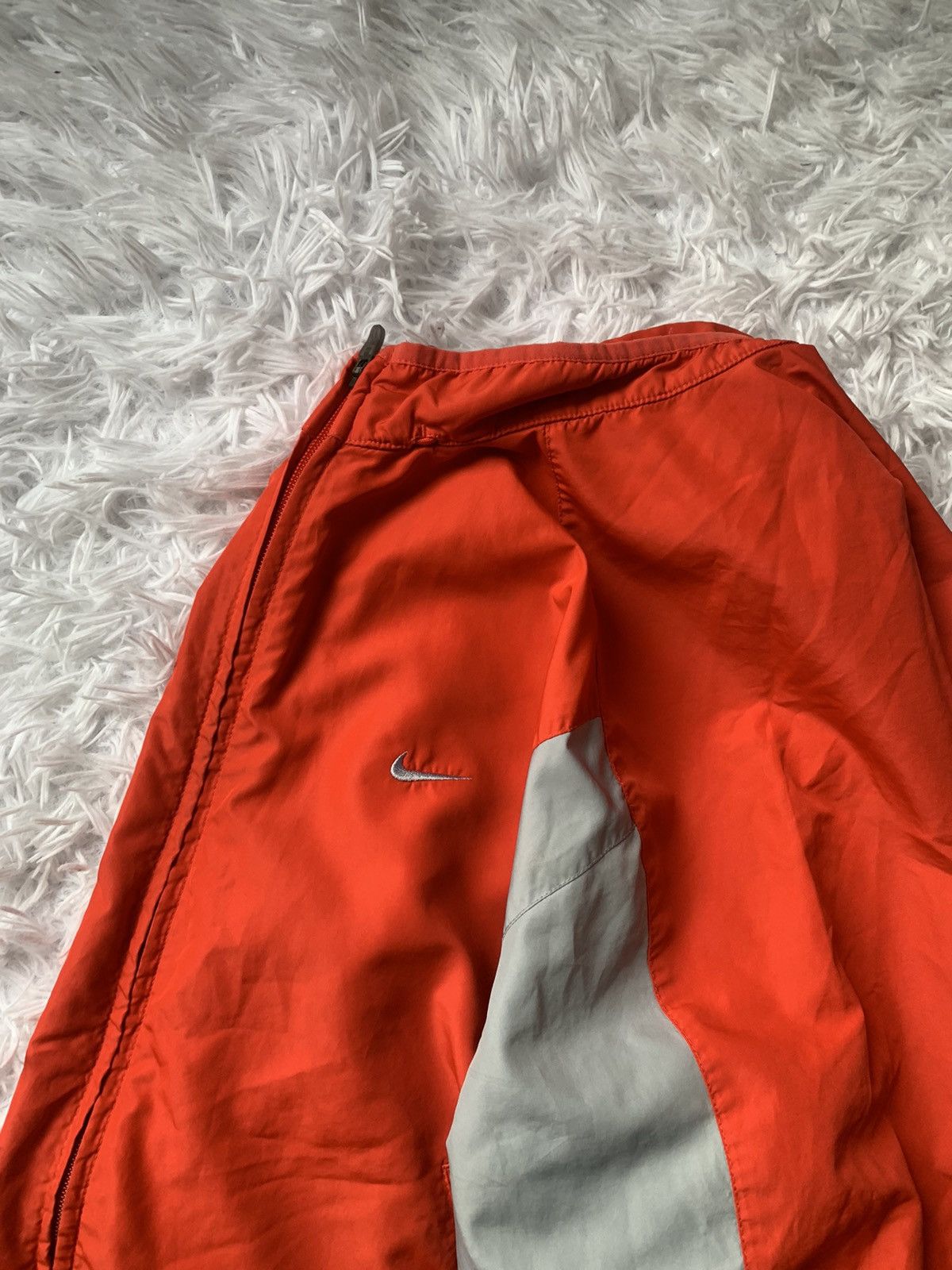 Nike Vintage Nike Y2K Logo Swoosh Light Jacket Clima-fit Size US XXL / EU 58 / 5 - 16 Thumbnail