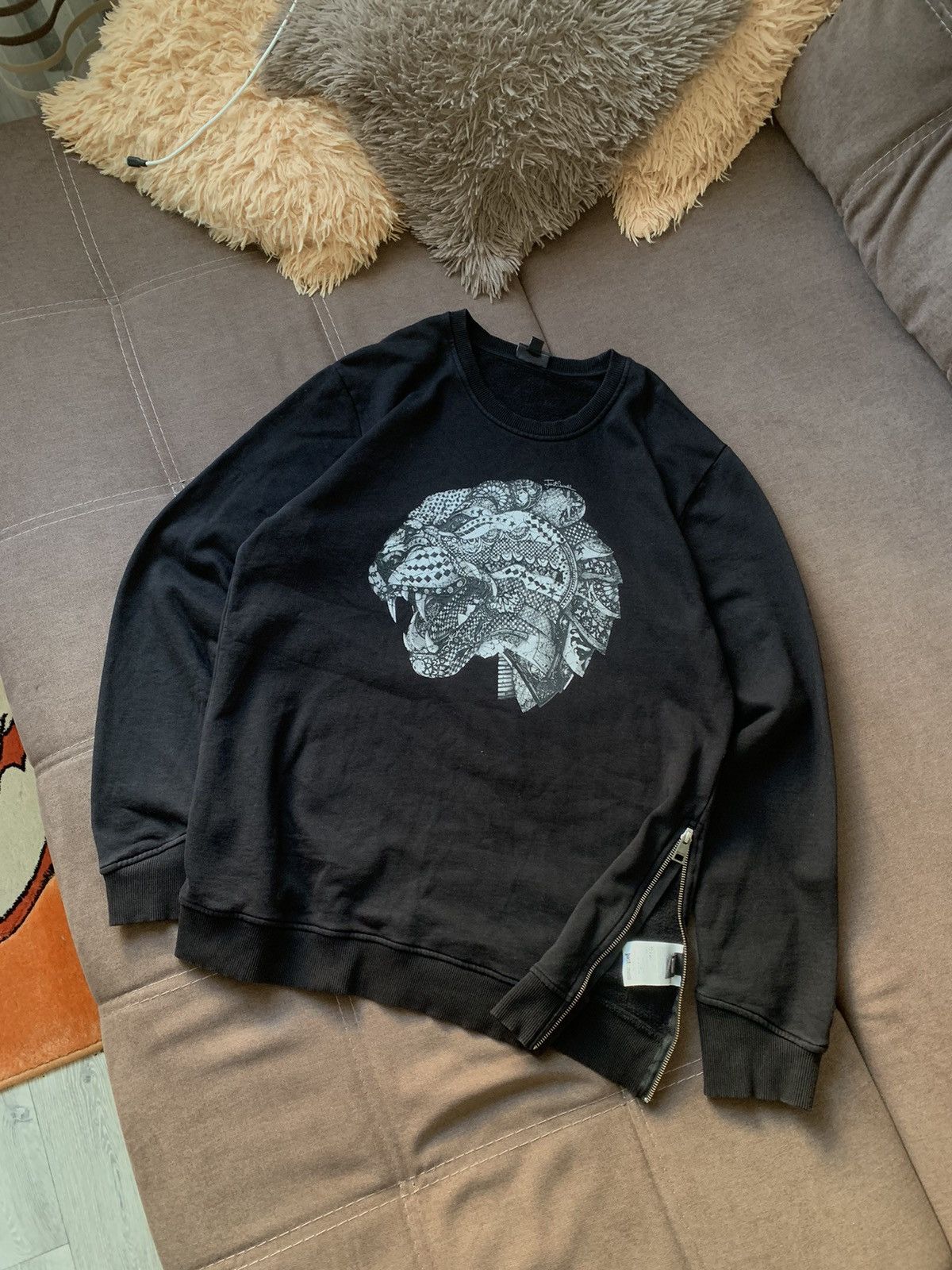 Just Cavalli Just Cavalli Studded Tiger Sweatshirt in Black for Men Size US XL / EU 56 / 4 - 2 Thumbnail