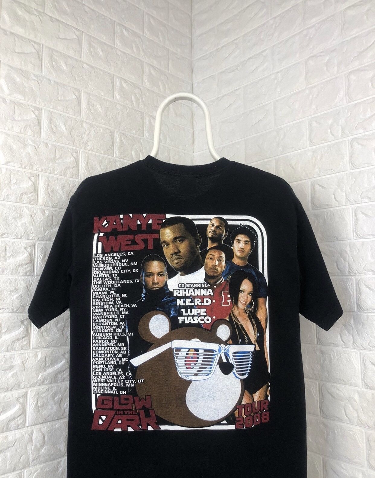 Kanye West × Rap Tees Vintage Kanye West Glow In The Dark Tour 2008 Size US M / EU 48-50 / 2 - 13 Thumbnail