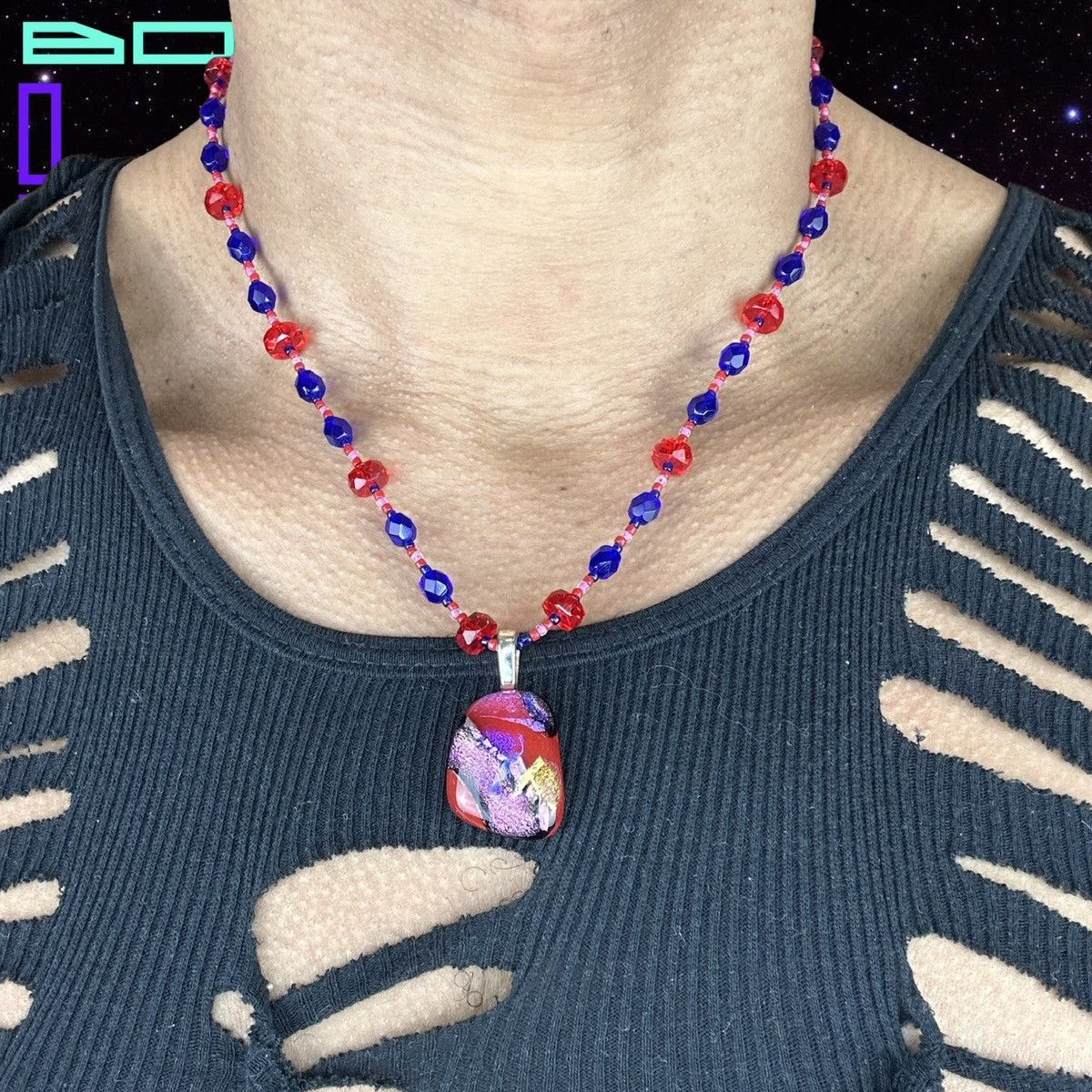 Vintage RED / BLUE BEADED GLASS PENDANT NECKLACE Size ONE SIZE - 1 Thumbnail