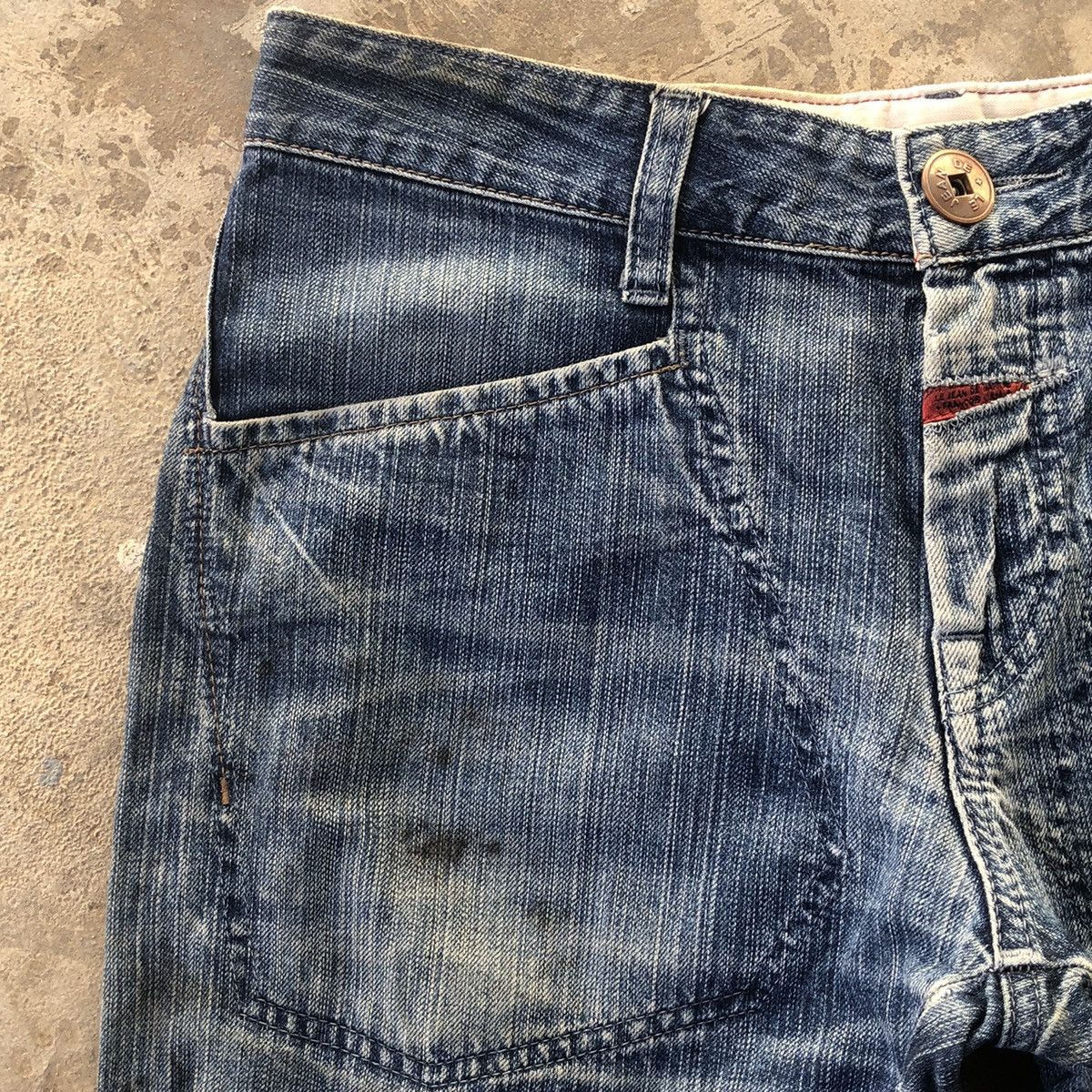 Marithe + Francois Girbaud Marithe Francois Girbaud straight leg box pleat pocket denim Size US 30 / EU 46 - 4 Thumbnail