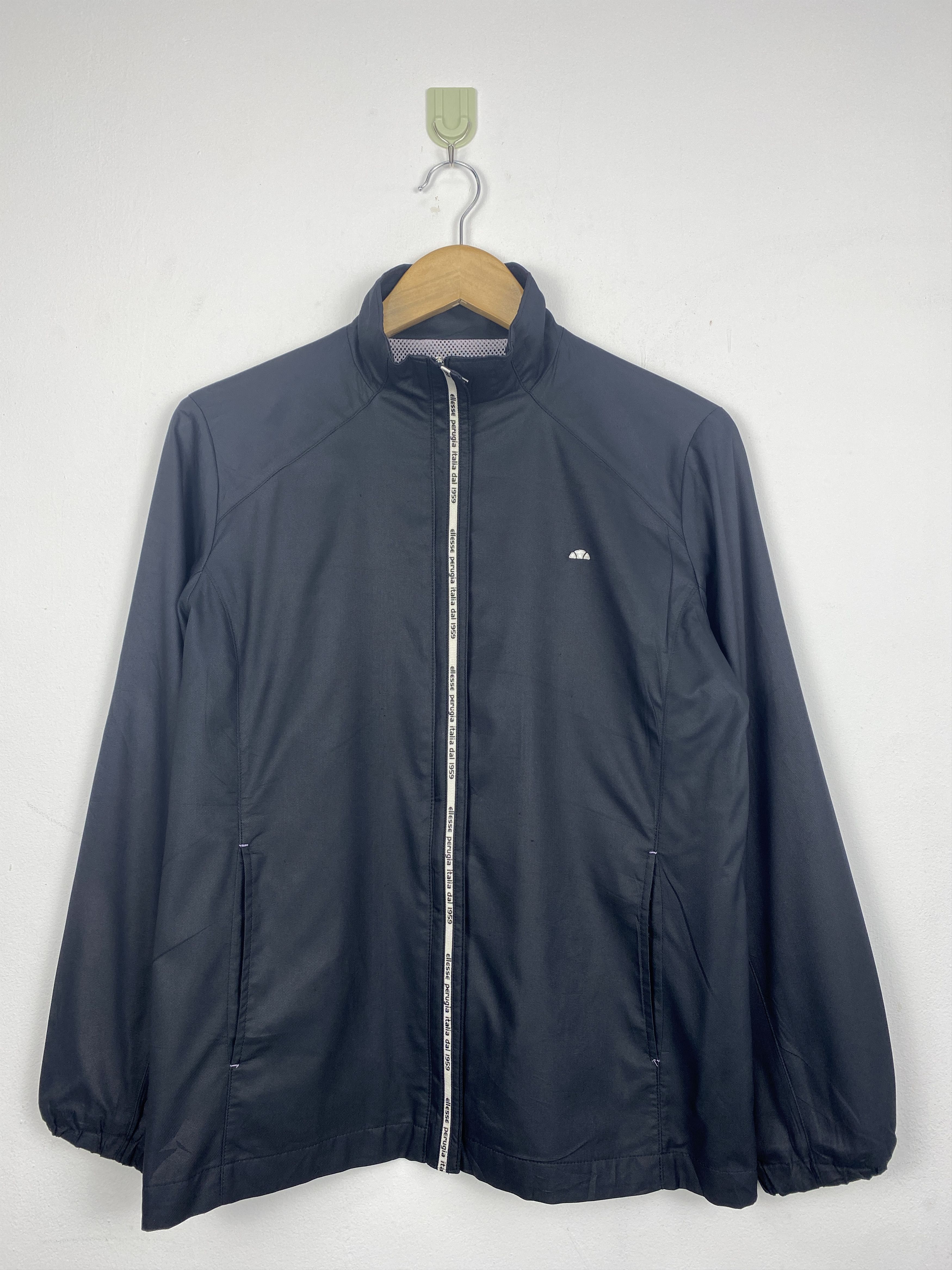Ellesse Ellesse Zipper Ups Light Jacket Black AH0048 Size L / US 10 / IT 46 - 1 Thumbnail
