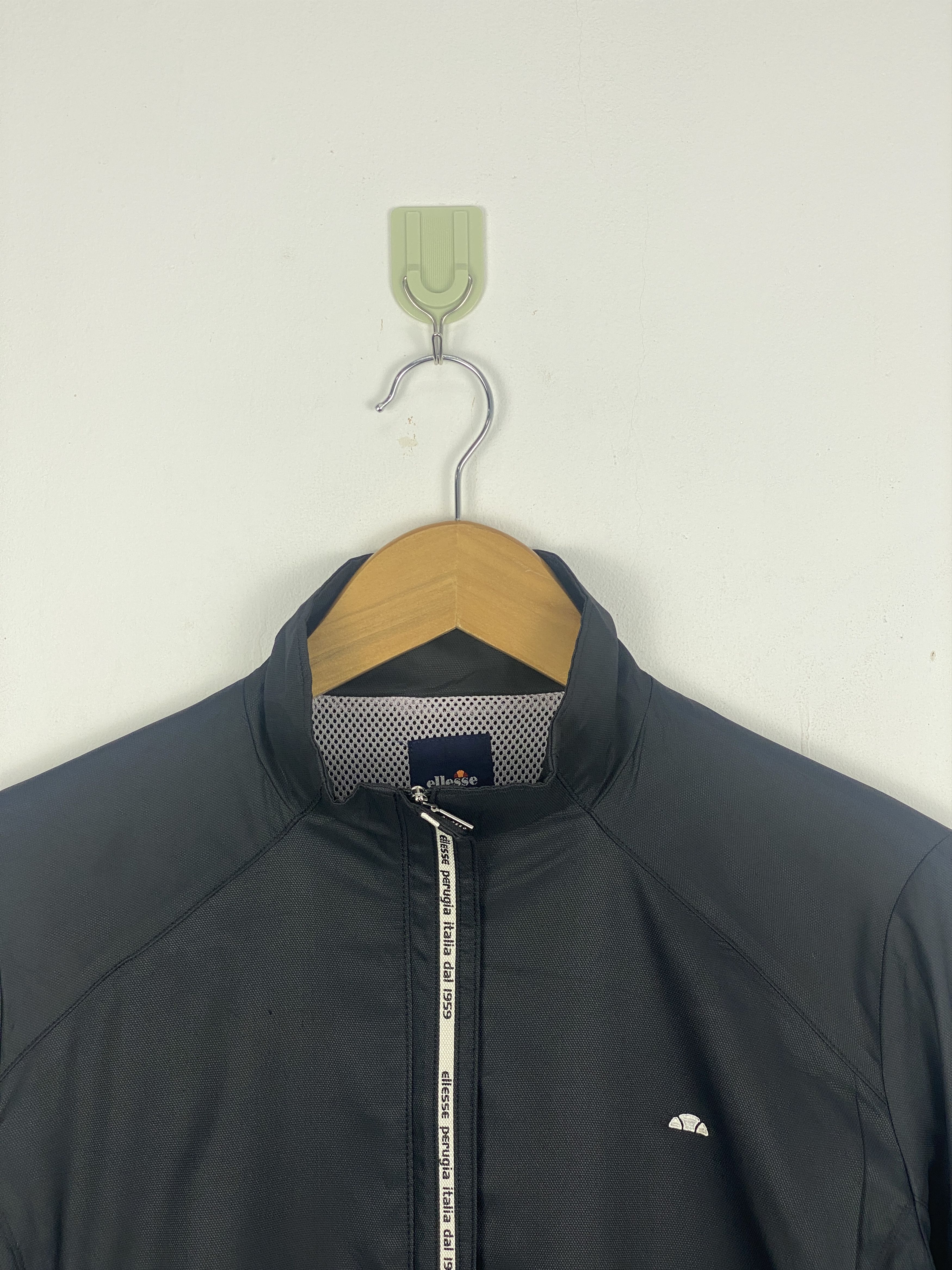 Ellesse Ellesse Zipper Ups Light Jacket Black AH0048 Size L / US 10 / IT 46 - 2 Thumbnail