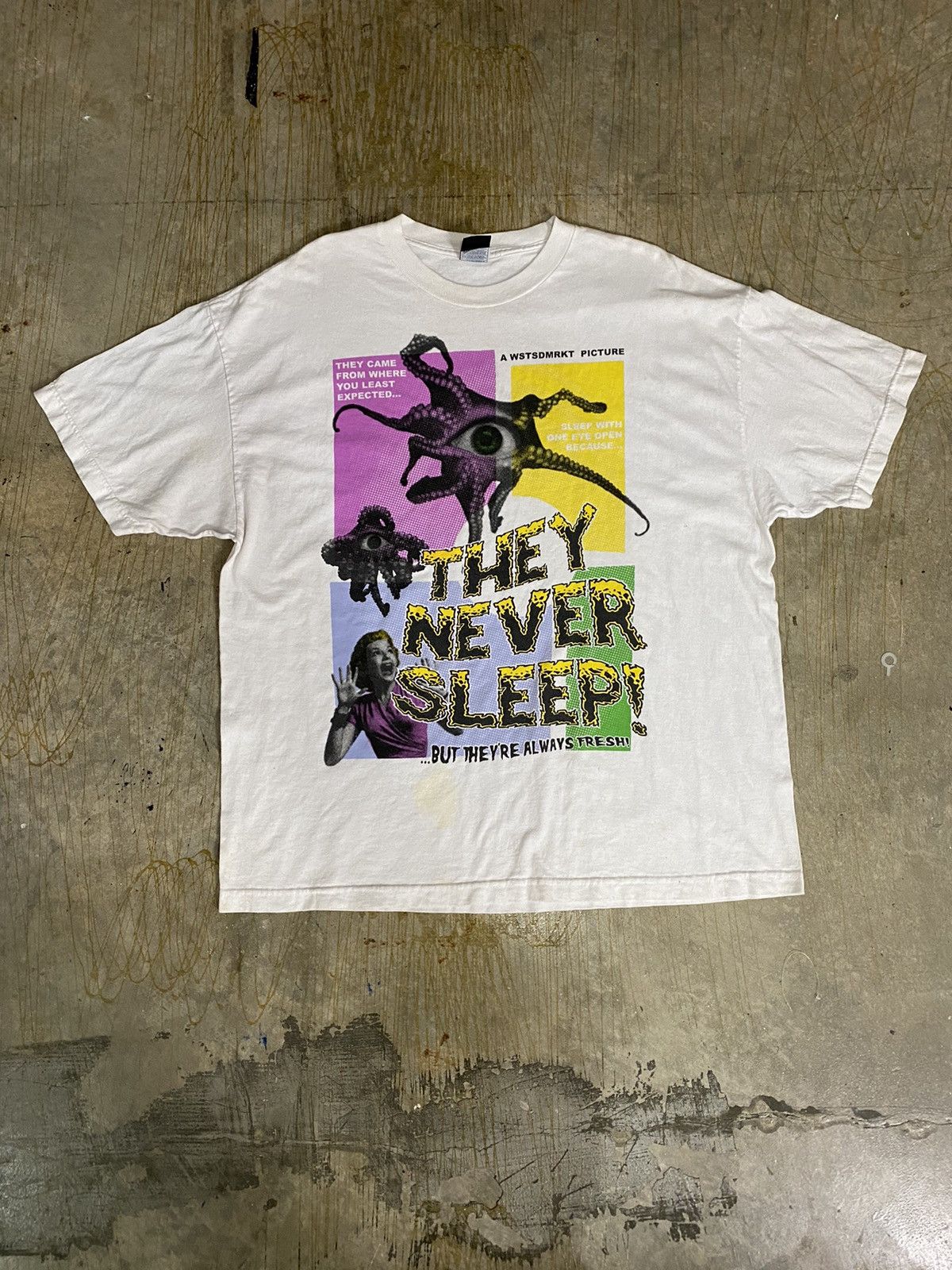 20471120 × Beauty Beast × Japanese Brand Vtg WSTSDMRKT women scream monster eye they never sleep Size US XXL / EU 58 / 5 - 2 Thumbnail
