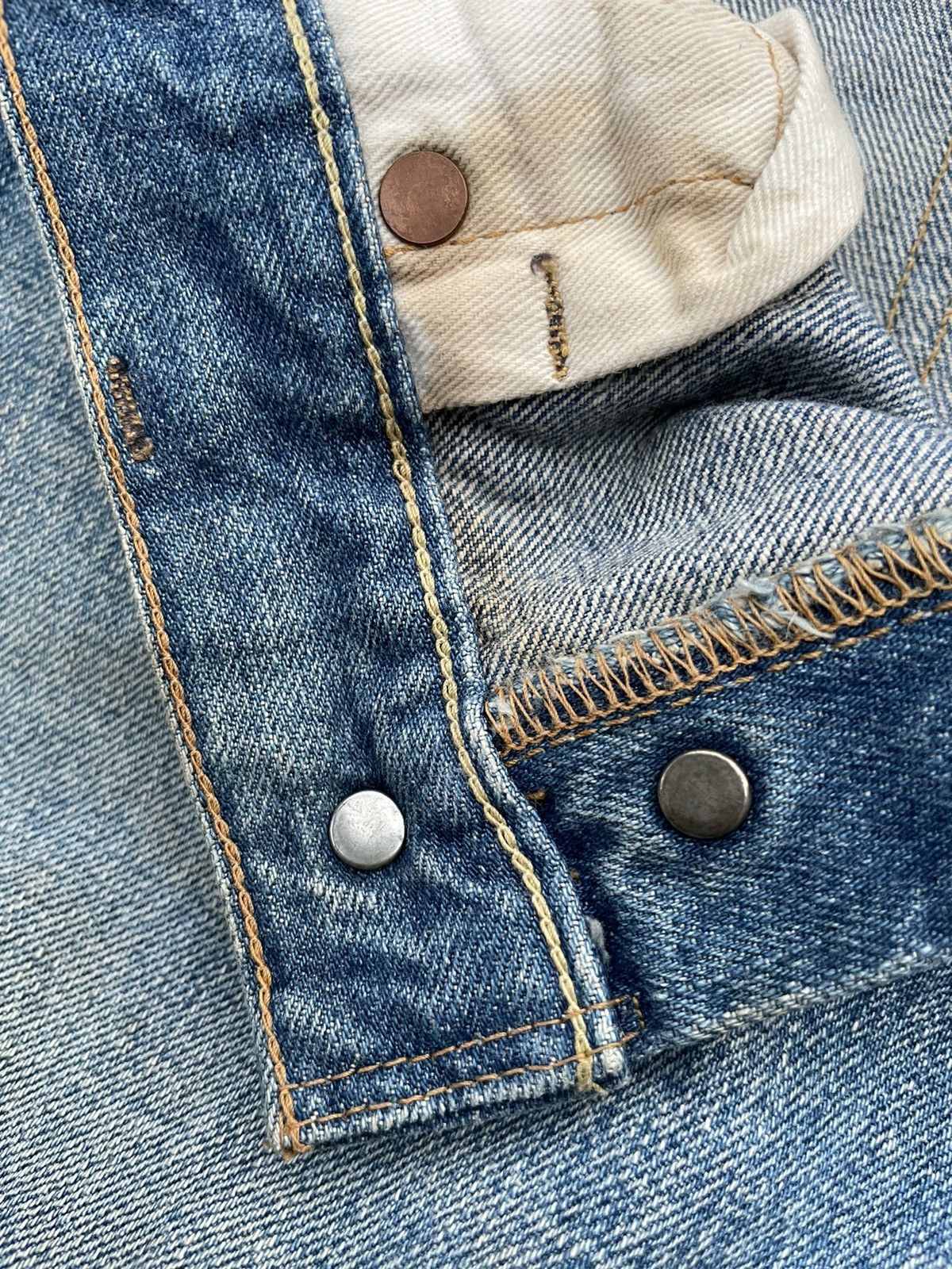 Levi's Vintage Levi’s 501 2006 Selvedge Aging Wash Denim Size US 32 / EU 48 - 20 Thumbnail