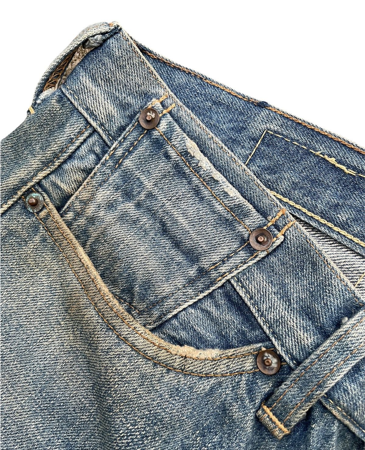 Levi's Vintage Levi’s 501 2006 Selvedge Aging Wash Denim Size US 32 / EU 48 - 8 Thumbnail