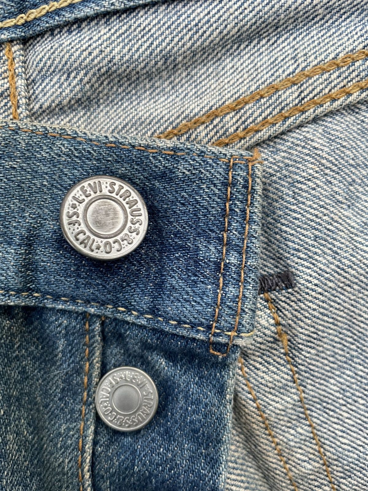Levi's Vintage Levi’s 501 2006 Selvedge Aging Wash Denim Size US 32 / EU 48 - 21 Thumbnail