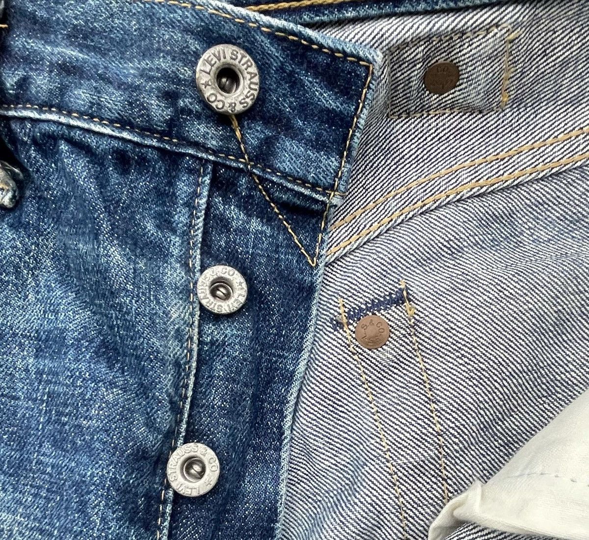 Levi's Vintage Levi’s 98 702XX E 1937 Selvedge Aging Distressed Size US 29 - 10 Thumbnail