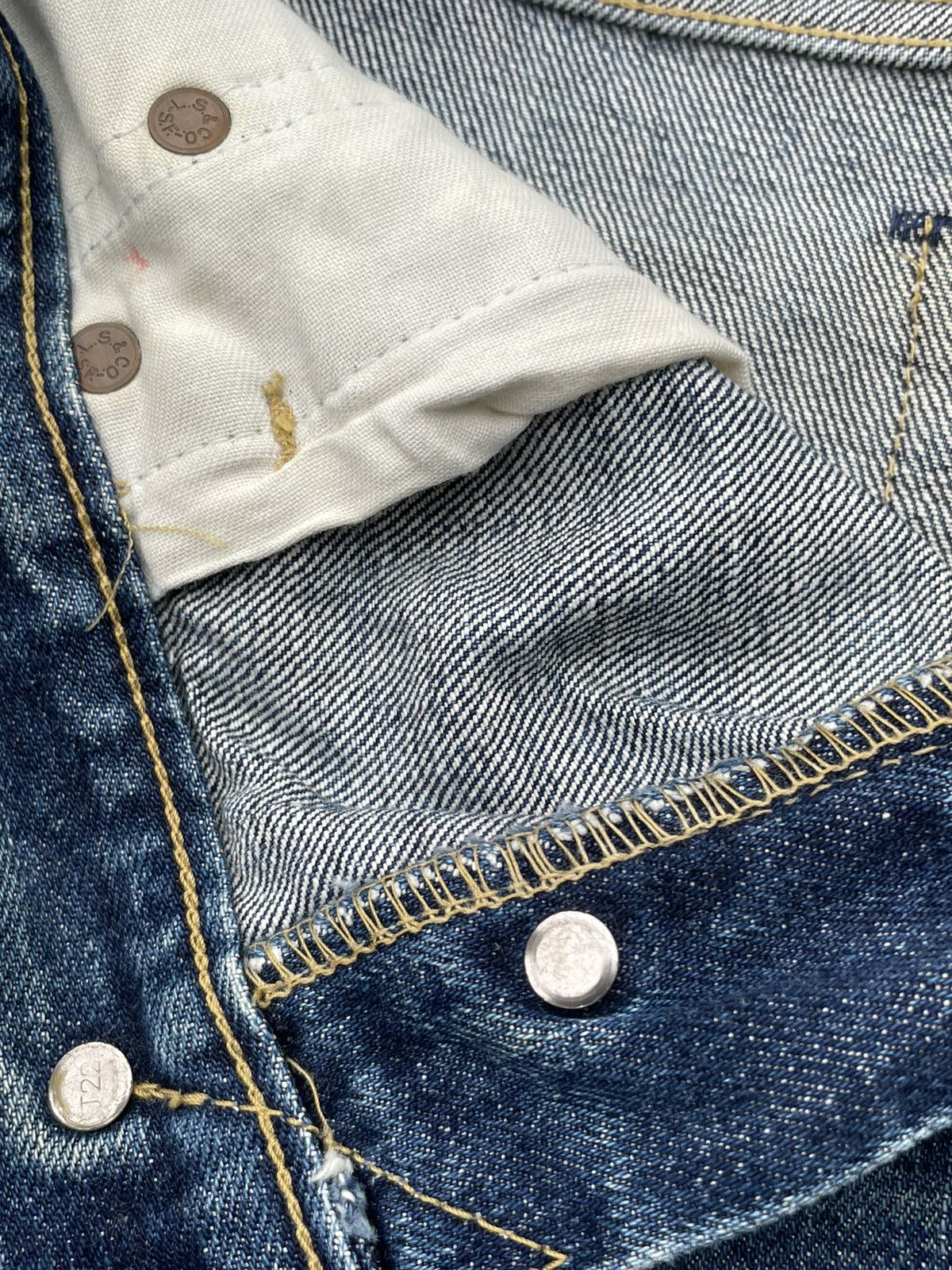 Levi's Vintage Levi’s 98 702XX E 1937 Selvedge Aging Distressed Size US 29 - 18 Thumbnail