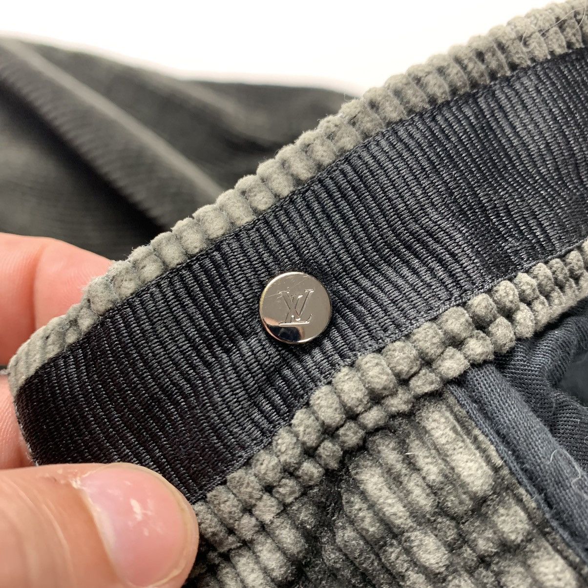Louis Vuitton Louis Vuitton ash corduroy pants Size US 28 / EU 44 - 8 Thumbnail