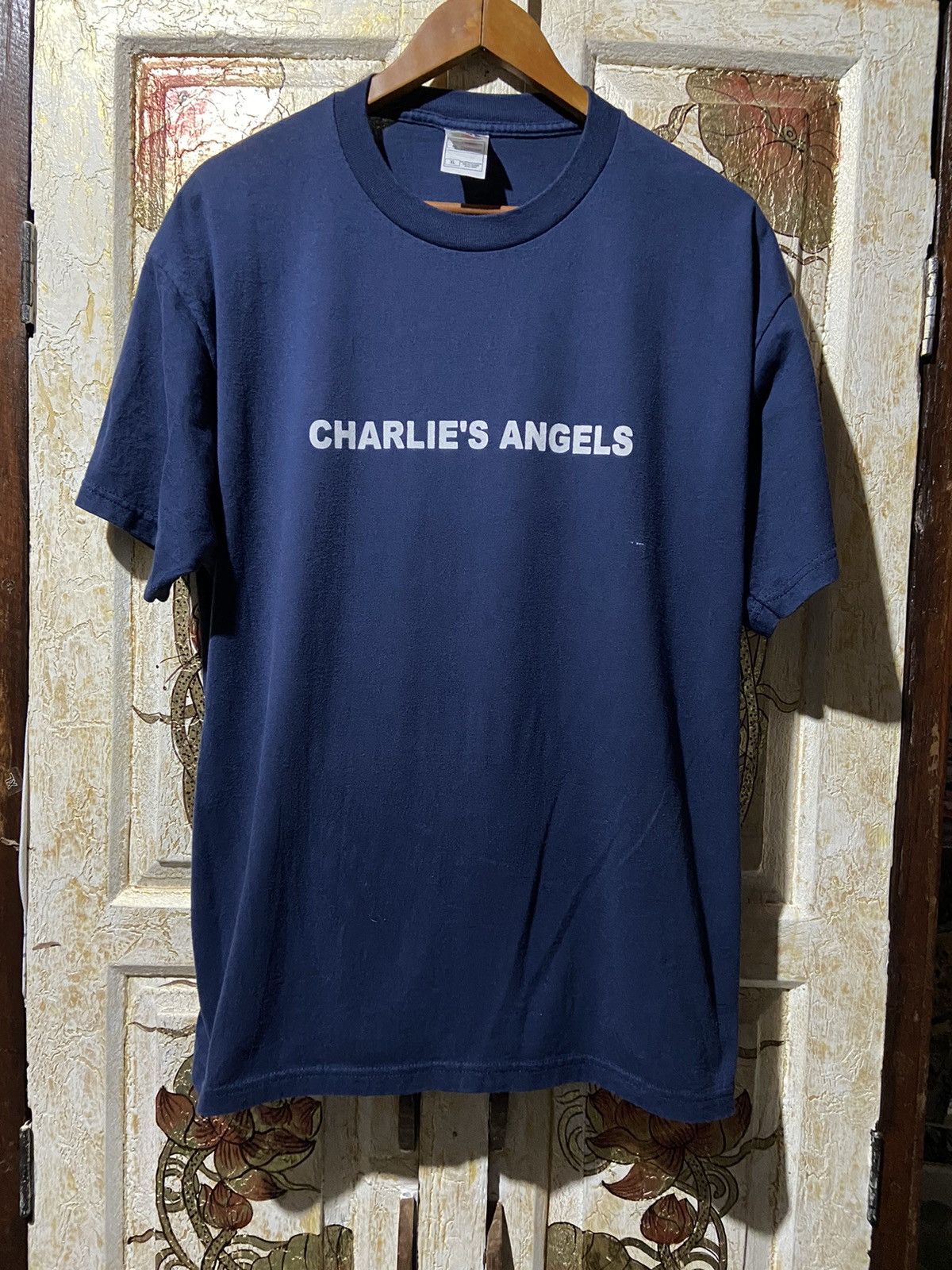 Vintage Vintage charlie's angel navy t-shirt size xl Size US XL / EU 56 / 4 - 1 Thumbnail