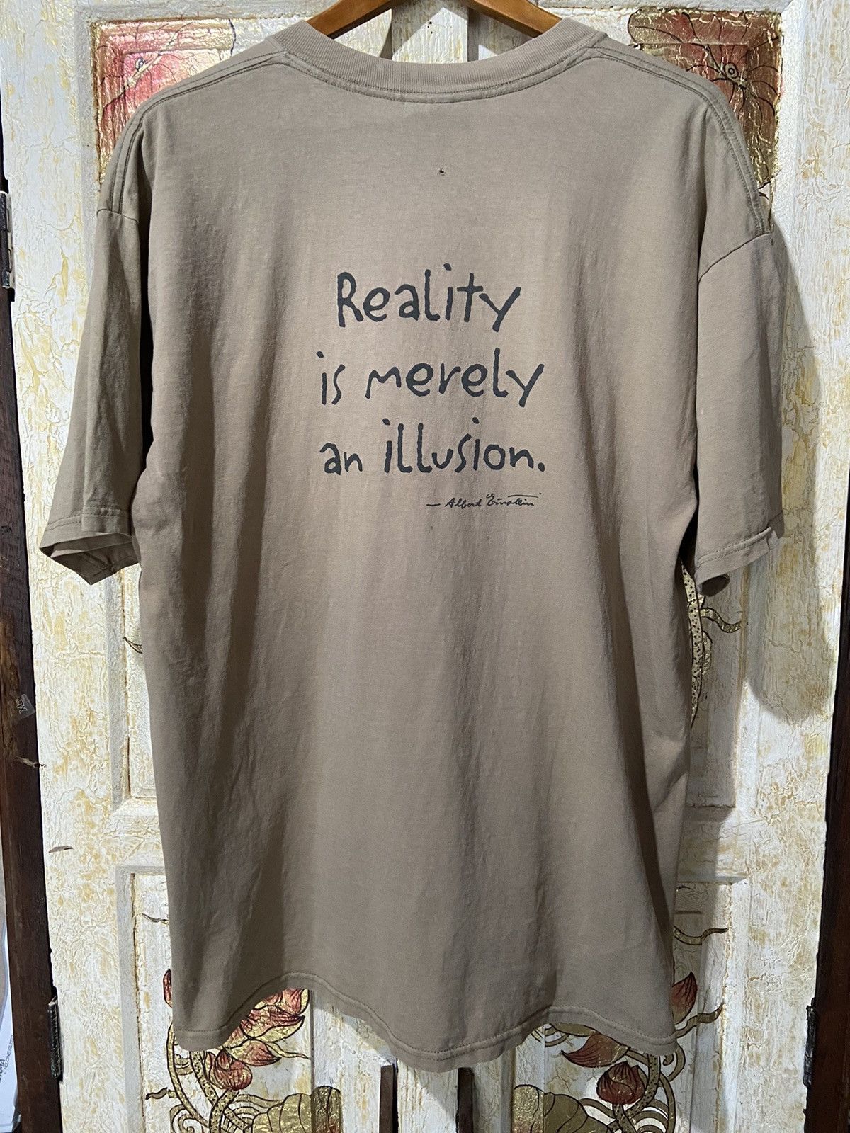 Arts & Science × Vintage Vintage Albert Einstein reality is merely an illusion tee xl Size US XL / EU 56 / 4 - 2 Thumbnail