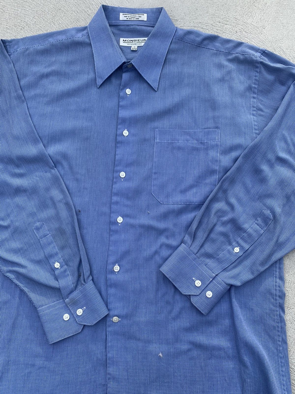 Givenchy Givenchy Monsieur button up dress shirt (16-16.5)(34/35) Size US L / EU 52-54 / 3 - 3 Thumbnail