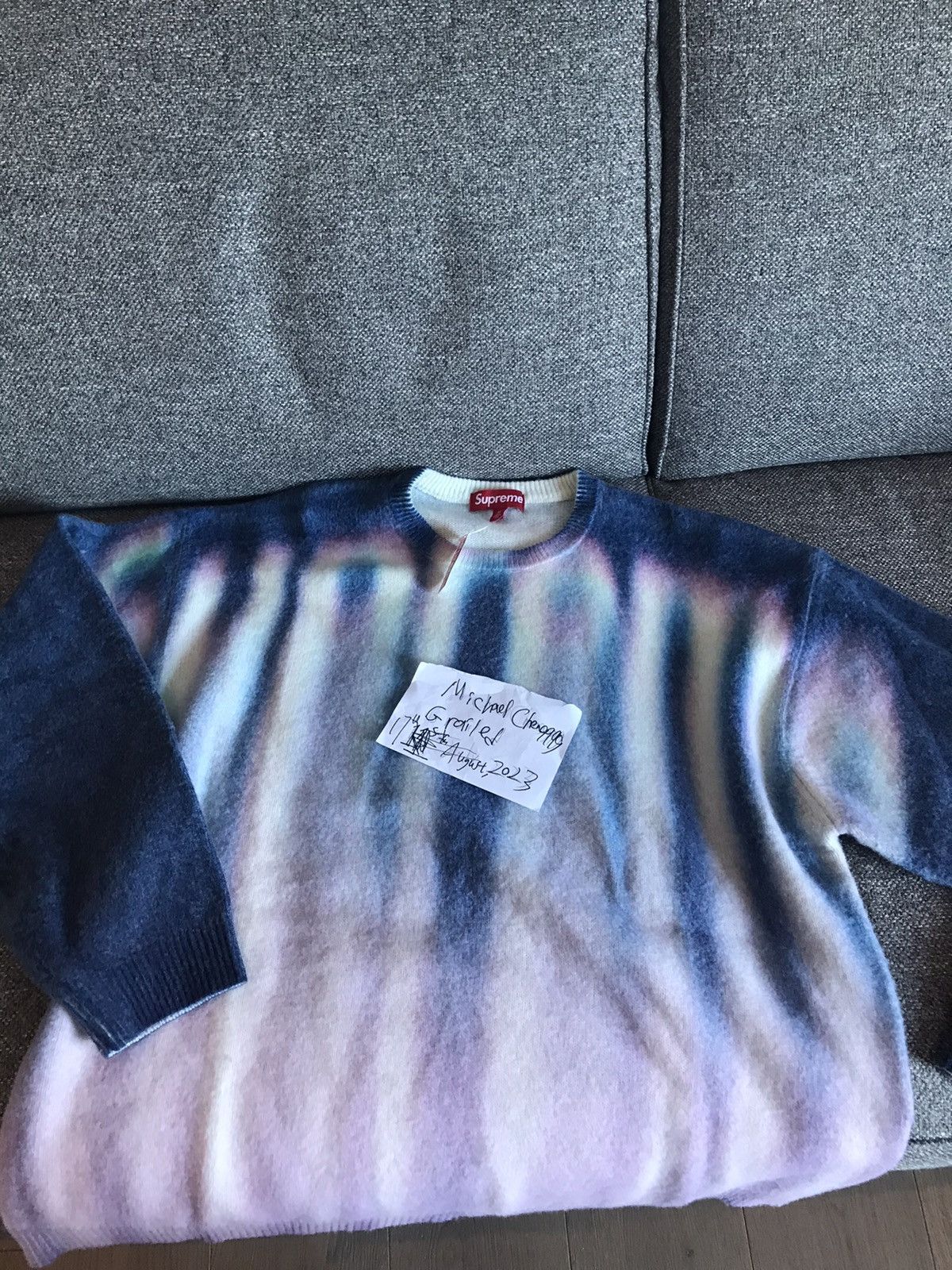 あす楽対応】 Supreme Blurred Logo Sweater Blue ブルー L ニット