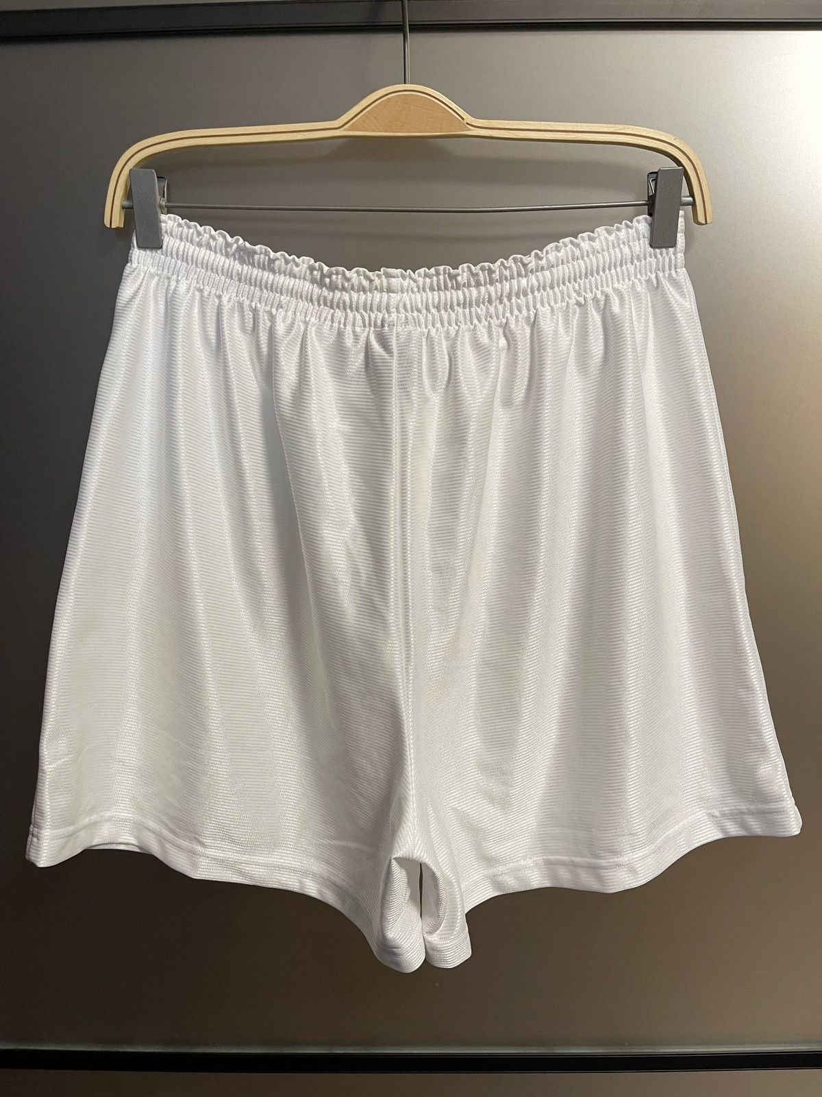 Vintage Nike Team Vintage White shorts Size US 36 / EU 52 - 5 Thumbnail
