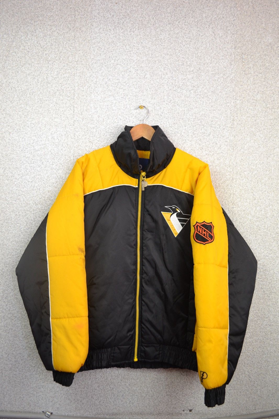 NHL Pittsburg Penguins NHL vintage bomber jacket pro player 90s Size US M / EU 48-50 / 2 - 2 Thumbnail
