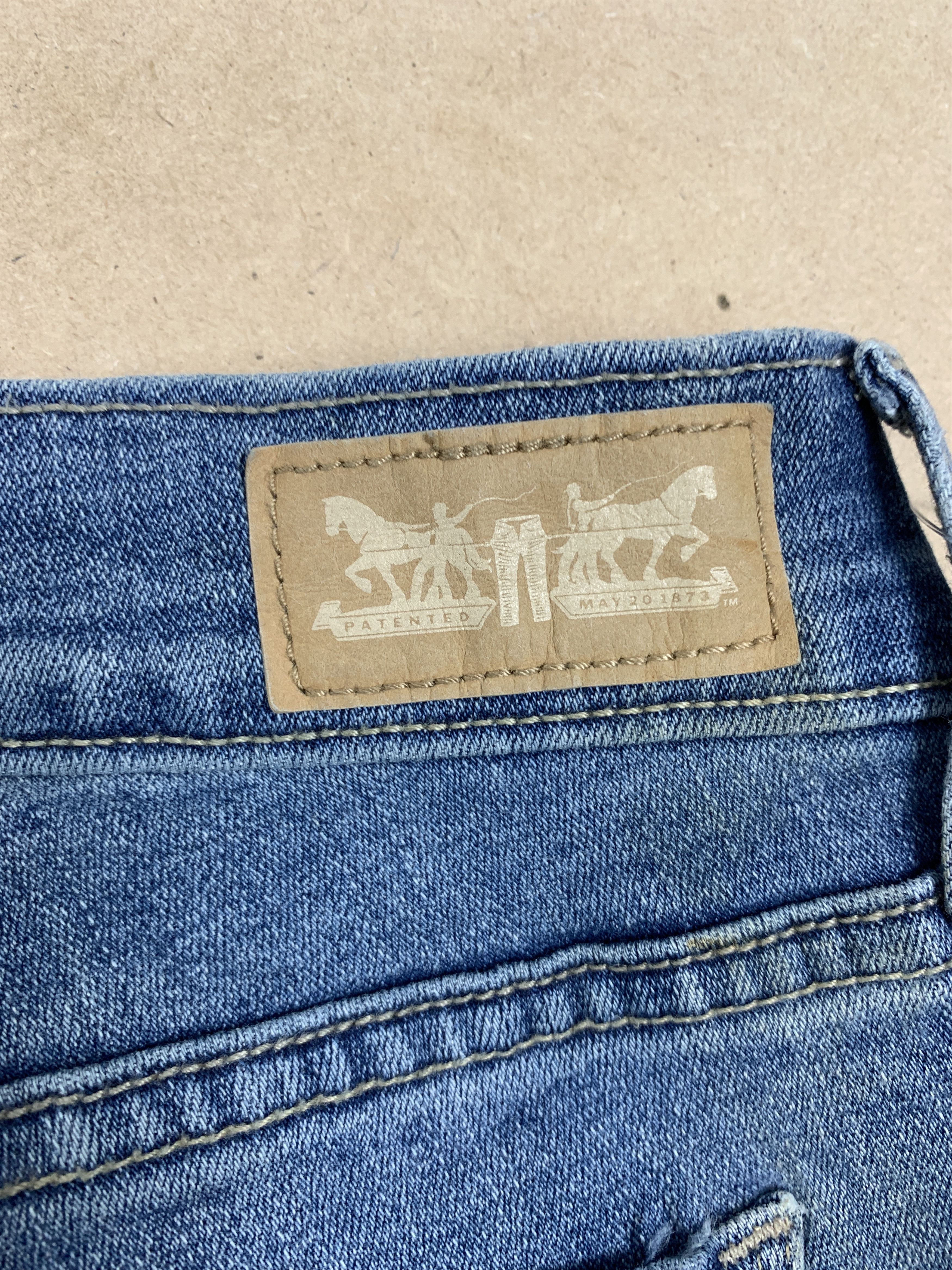 Levi's Vintage LEVI'S 505 Straight Cut Mid Wash Jeans P0205 Size 28" / US 6 / IT 42 - 7 Thumbnail