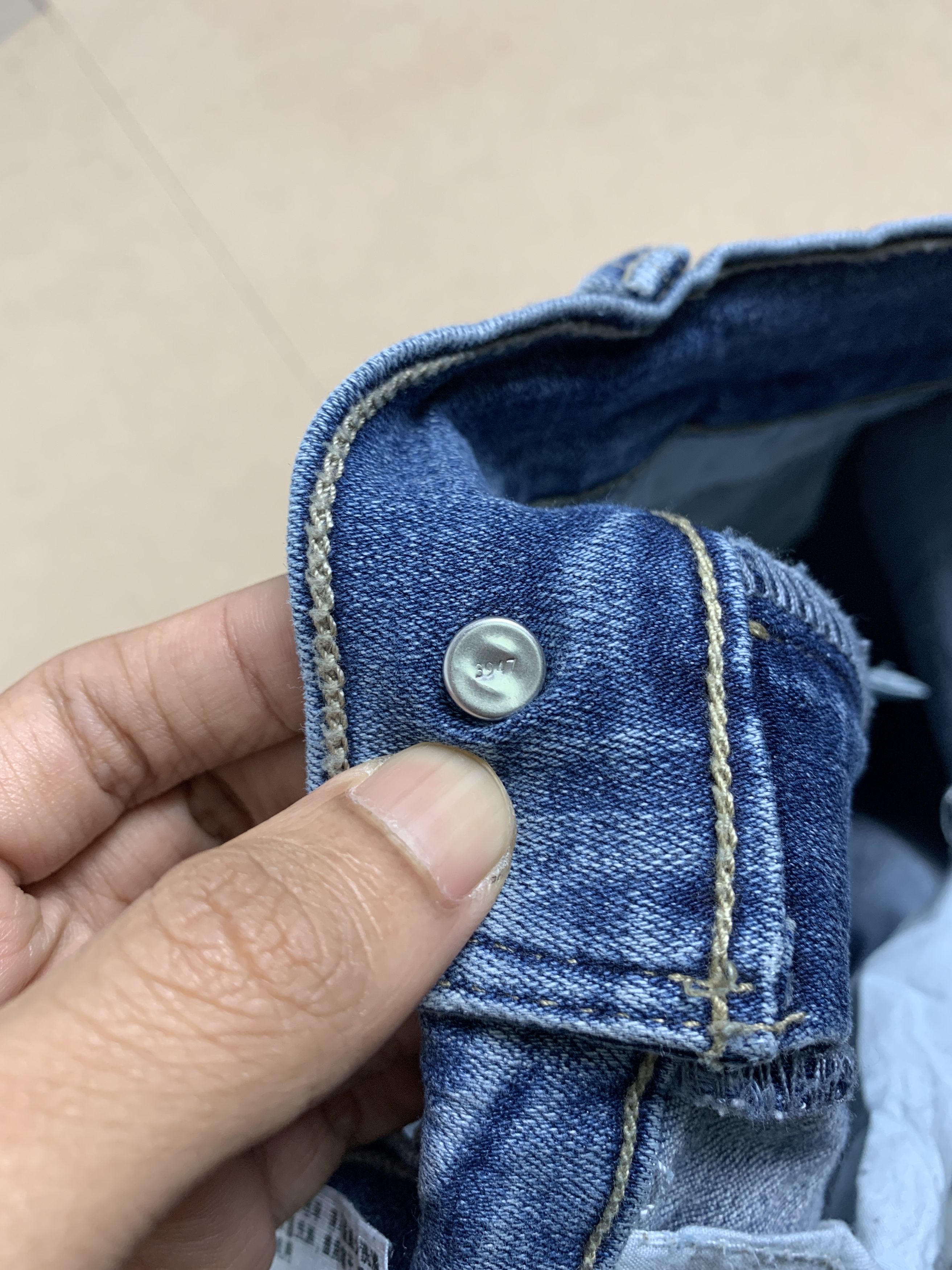 Levi's Vintage LEVI'S 505 Straight Cut Mid Wash Jeans P0205 Size 28" / US 6 / IT 42 - 22 Thumbnail