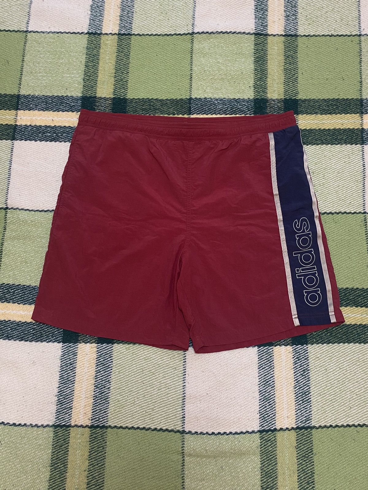 Adidas Vintage Adidas shorts streetwear y2k casual style size L Size US 34 / EU 50 - 1 Thumbnail