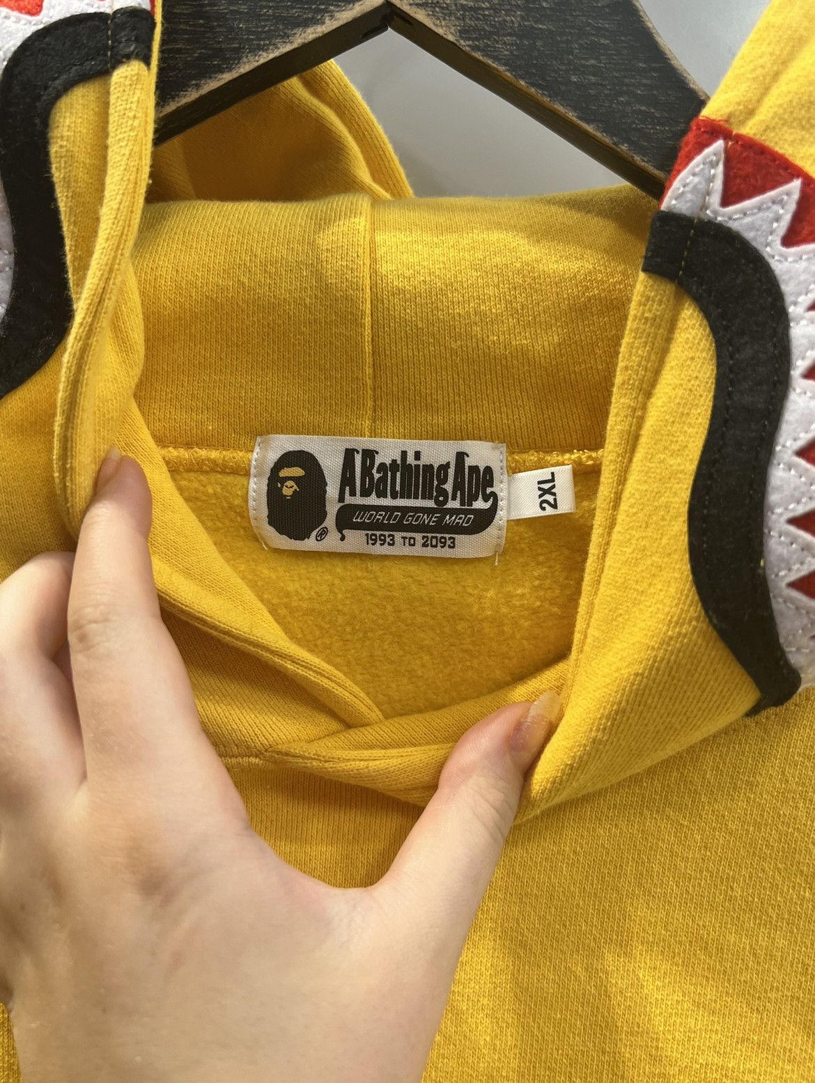 Bape Bape Shark Yellow Hoodie Size US XXL / EU 58 / 5 - 2 Thumbnail