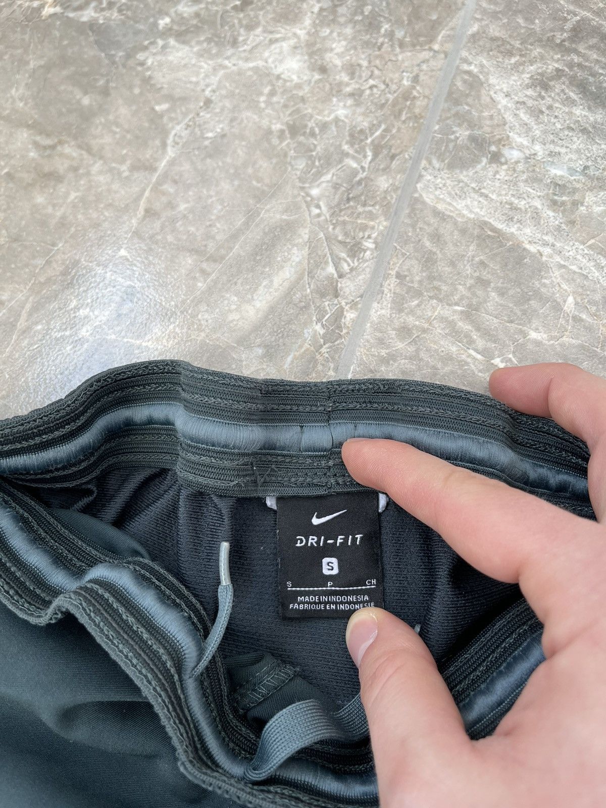 Nike Nike Nylon DRI-FIT Shorts Size US 30 / EU 46 - 11 Thumbnail