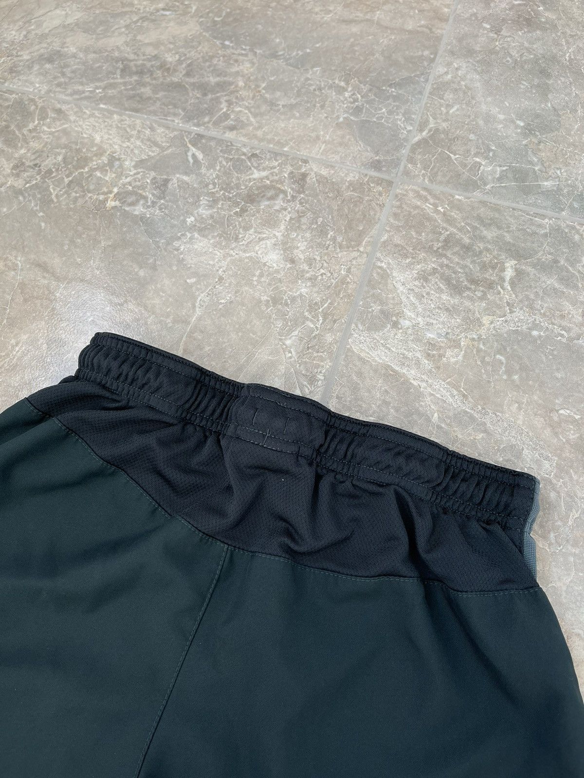 Nike Nike Nylon DRI-FIT Shorts Size US 30 / EU 46 - 9 Thumbnail