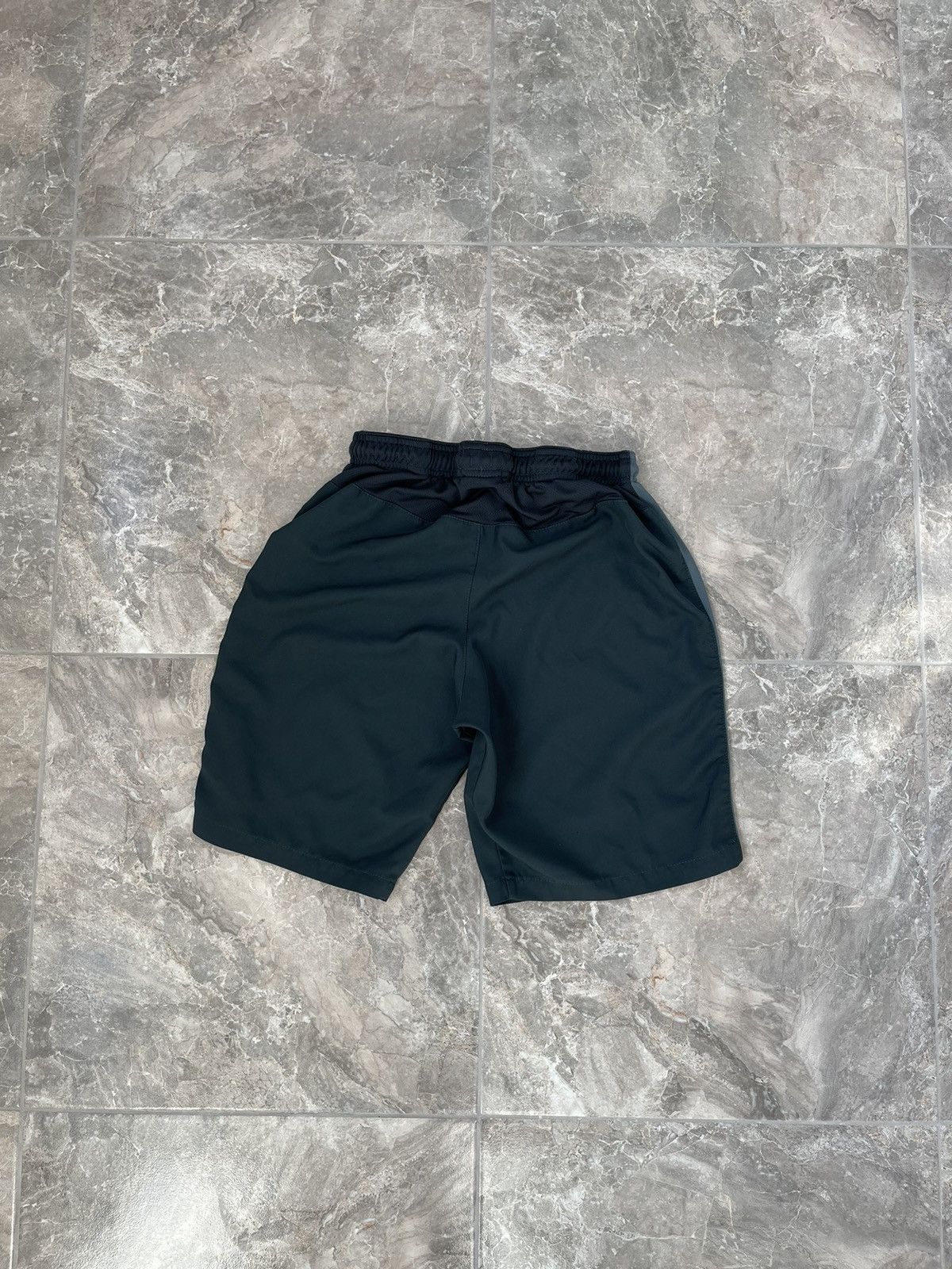 Nike Nike Nylon DRI-FIT Shorts Size US 30 / EU 46 - 8 Thumbnail