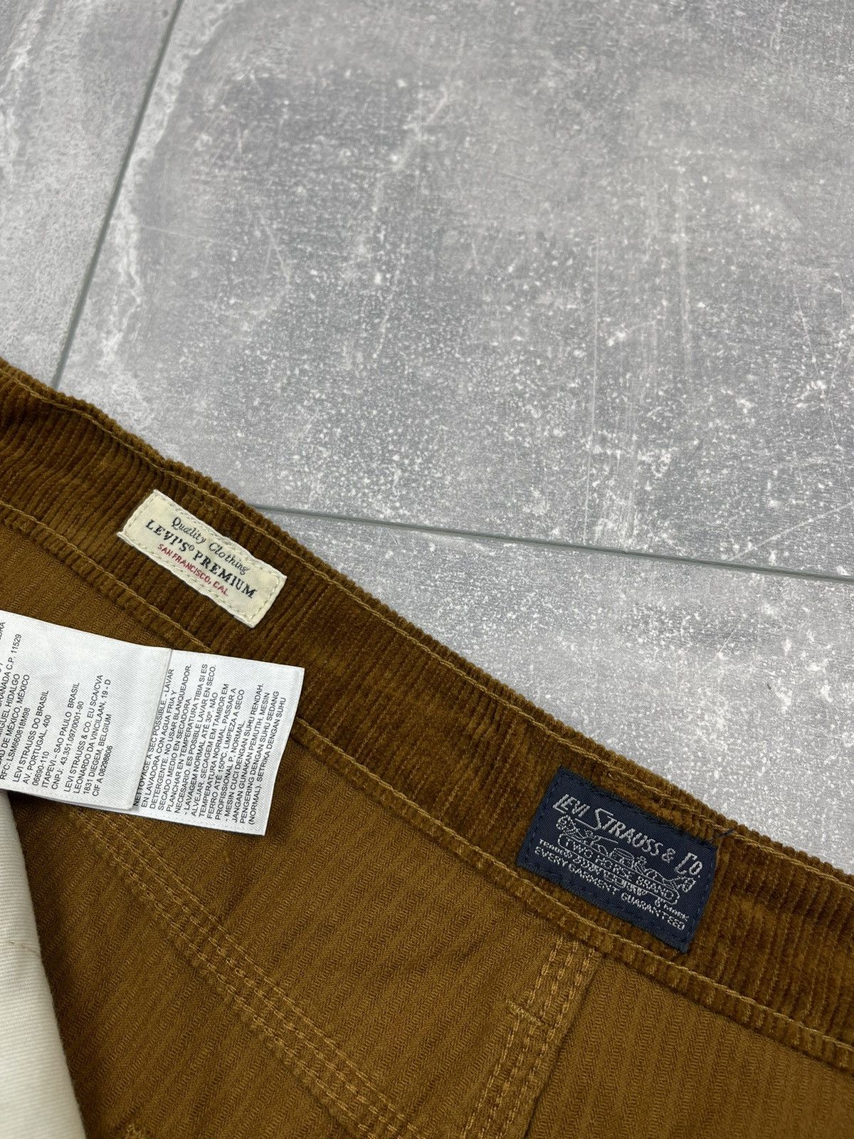 Levi's Levi’s Velvet Brown Pants Size US 36 / EU 52 - 12 Thumbnail