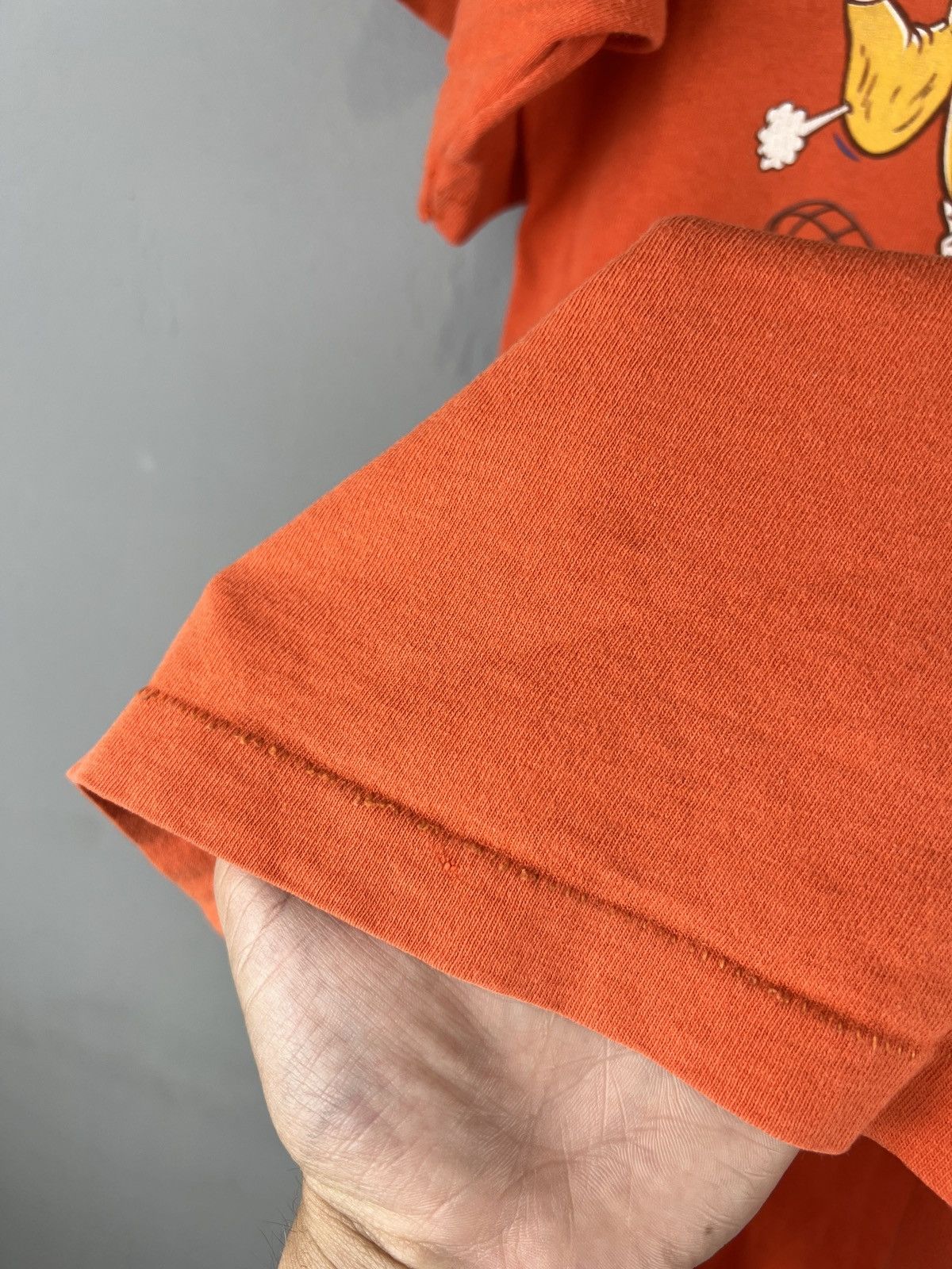 Vintage × Warner Bros Vtg 1993 Lovely Tunes Big band print tee y2k orange colour Size US M / EU 48-50 / 2 - 9 Thumbnail