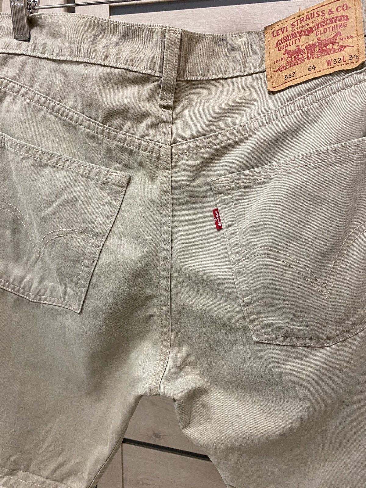 Levi's × Vintage Levi’s 582 Vintage Beige Cotton Men’s Shorts Size US 32 / EU 48 - 9 Thumbnail