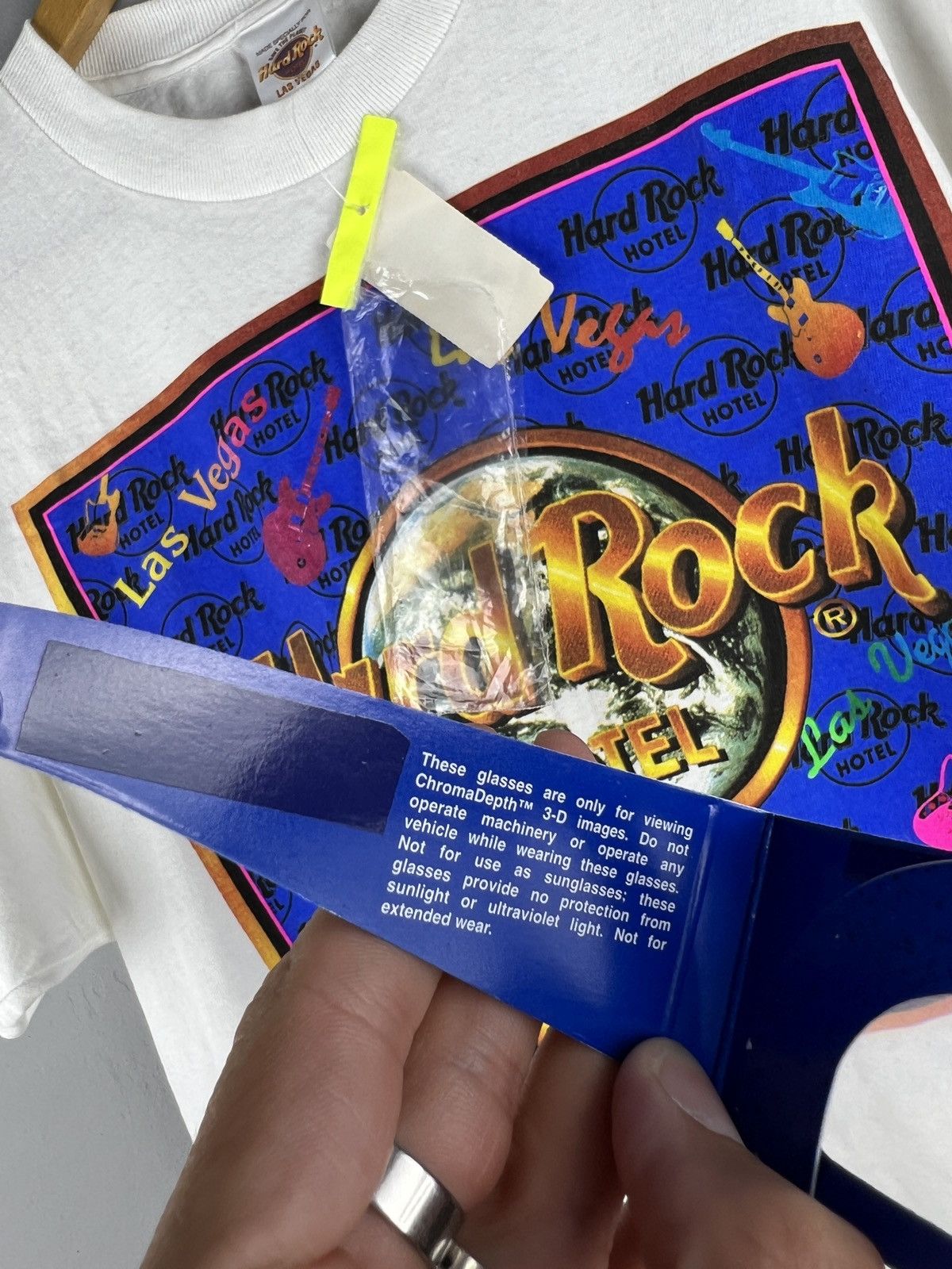 Band Tees × Hard Rock Cafe × Vintage Vintage 3D Hard Rock Las Vegas tee 1990 with 3D glass y2k Size US L / EU 52-54 / 3 - 13 Thumbnail
