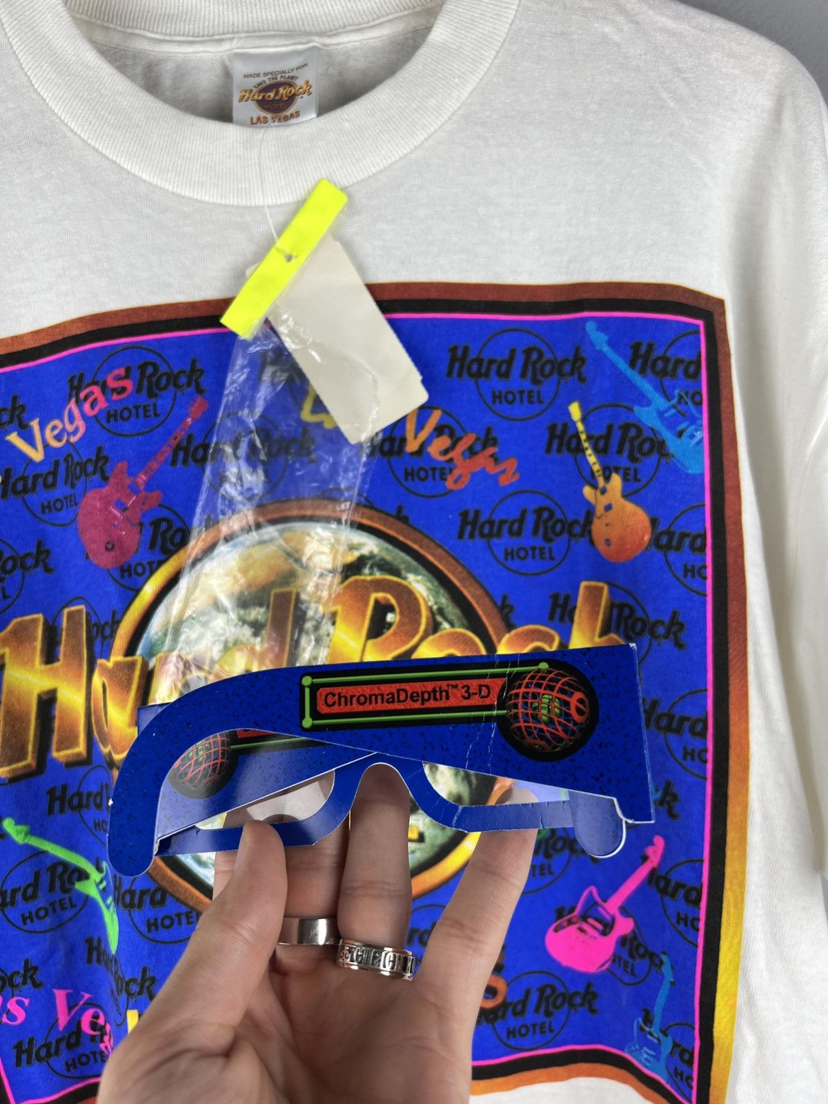 Band Tees × Hard Rock Cafe × Vintage Vintage 3D Hard Rock Las Vegas tee 1990 with 3D glass y2k Size US L / EU 52-54 / 3 - 12 Thumbnail