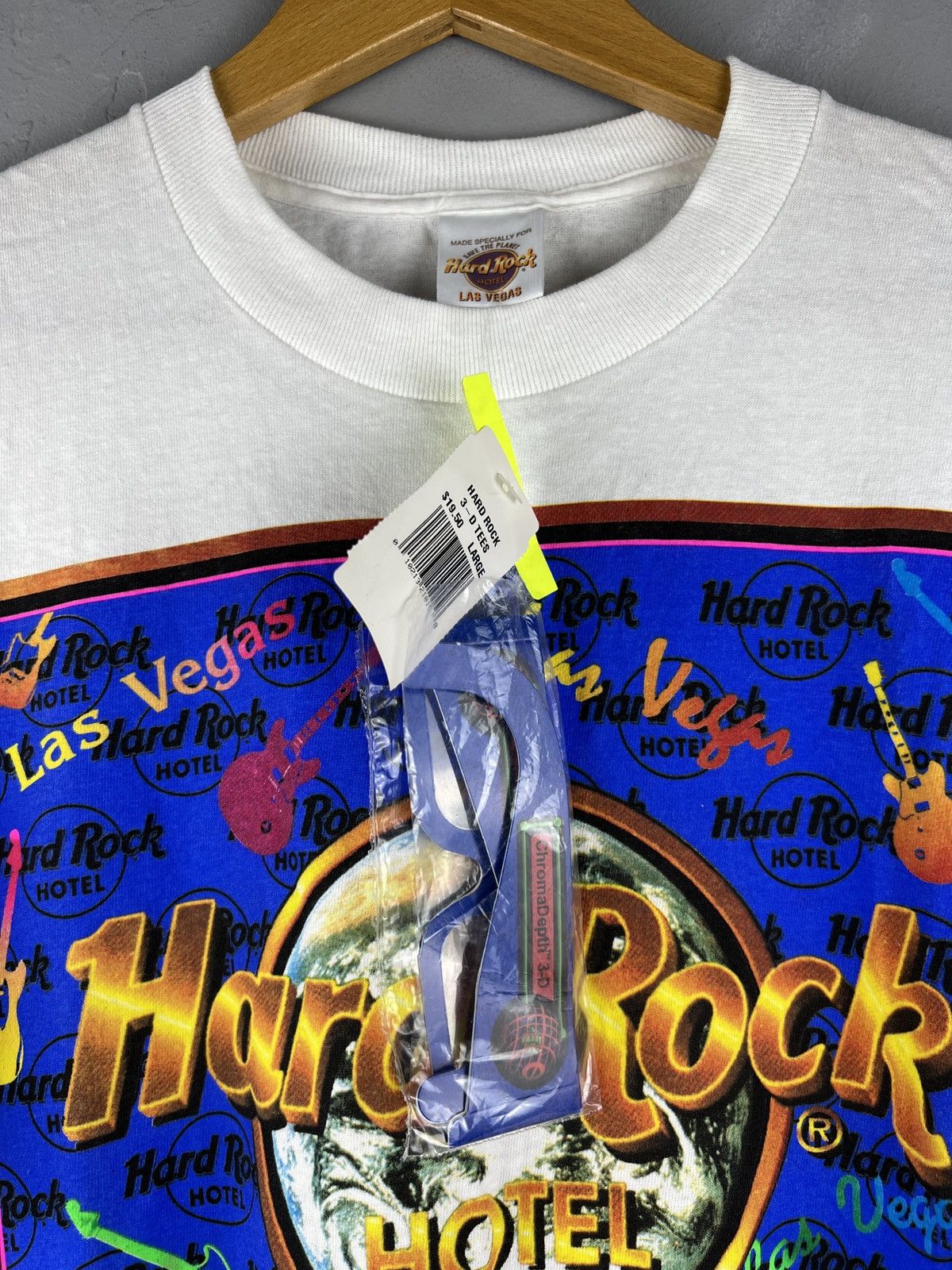 Band Tees × Hard Rock Cafe × Vintage Vintage 3D Hard Rock Las Vegas tee 1990 with 3D glass y2k Size US L / EU 52-54 / 3 - 3 Thumbnail