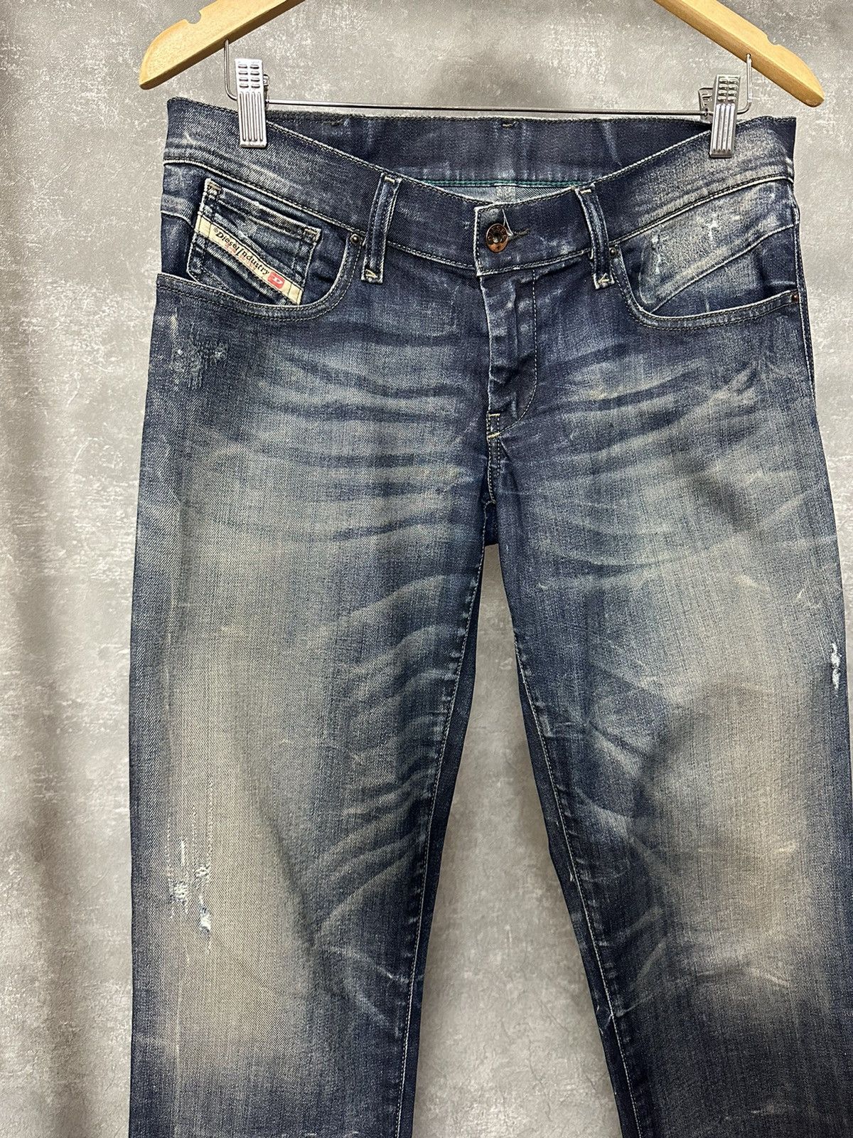 Diesel × Vintage Diesel Vintage Washed Distressed Made in Italy Denim Pants Size 30" / US 8 / IT 44 - 4 Thumbnail