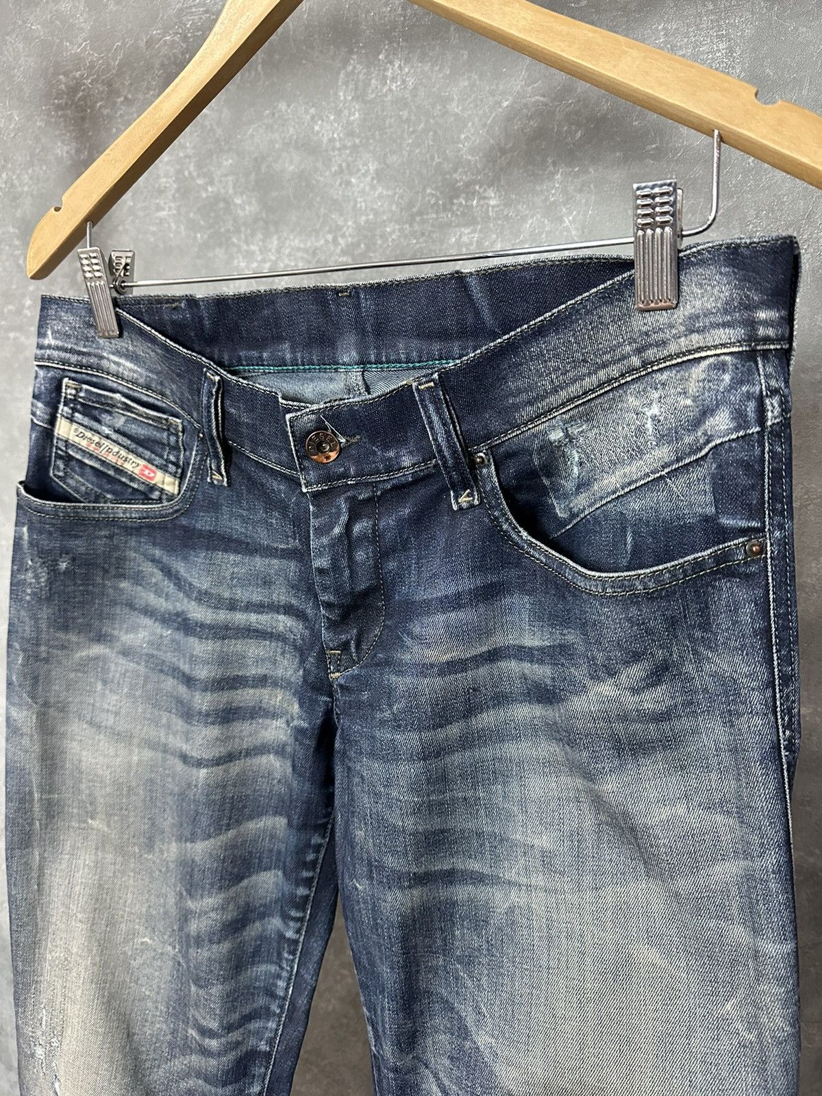 Diesel × Vintage Diesel Vintage Washed Distressed Made in Italy Denim Pants Size 30" / US 8 / IT 44 - 5 Thumbnail