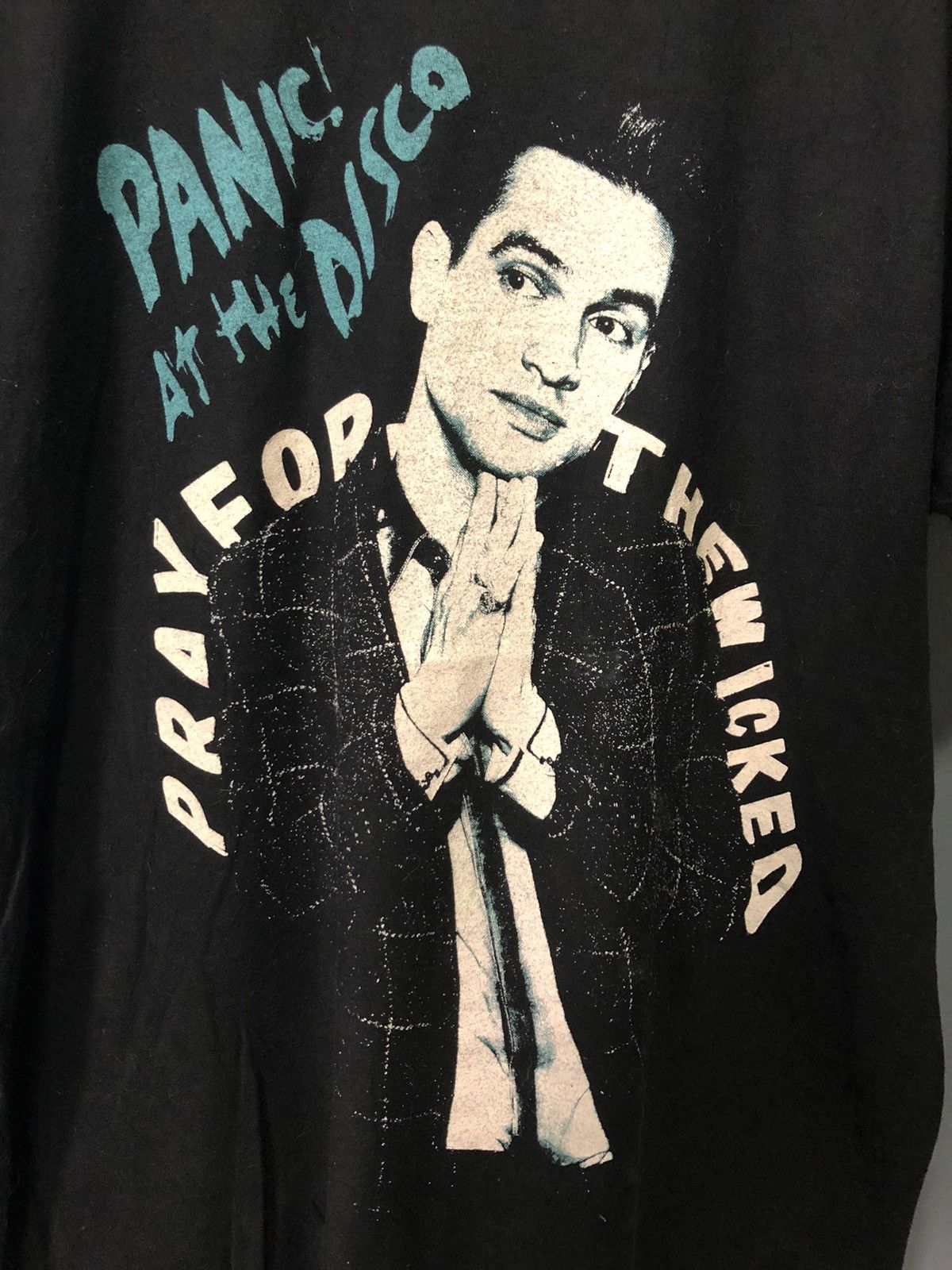 Band Tees PANIC AT THE DISCO PRAY FOR THE WICKED 2018 TOUR SHIRT Size US M / EU 48-50 / 2 - 2 Thumbnail