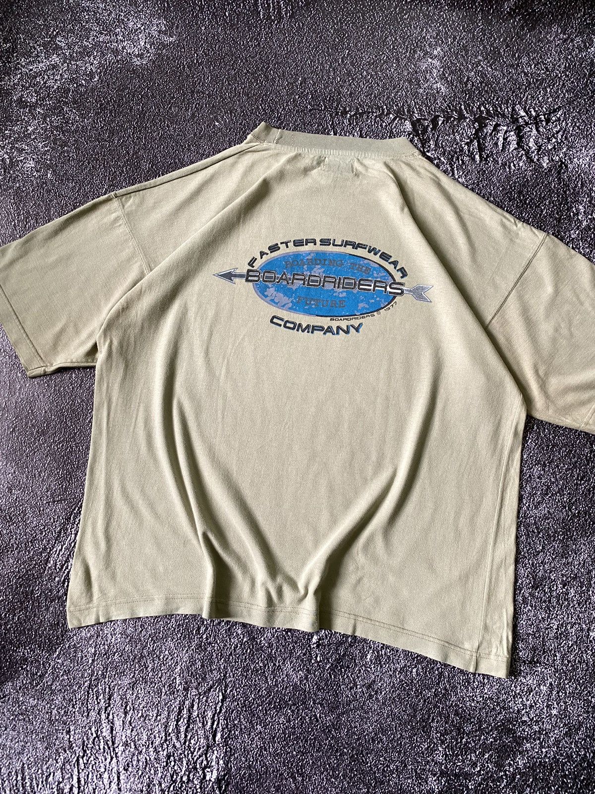 Vintage Rare!! Vintage 1977 Boardriders Club Hawaii Surfwear tee Size US M / EU 48-50 / 2 - 2 Thumbnail