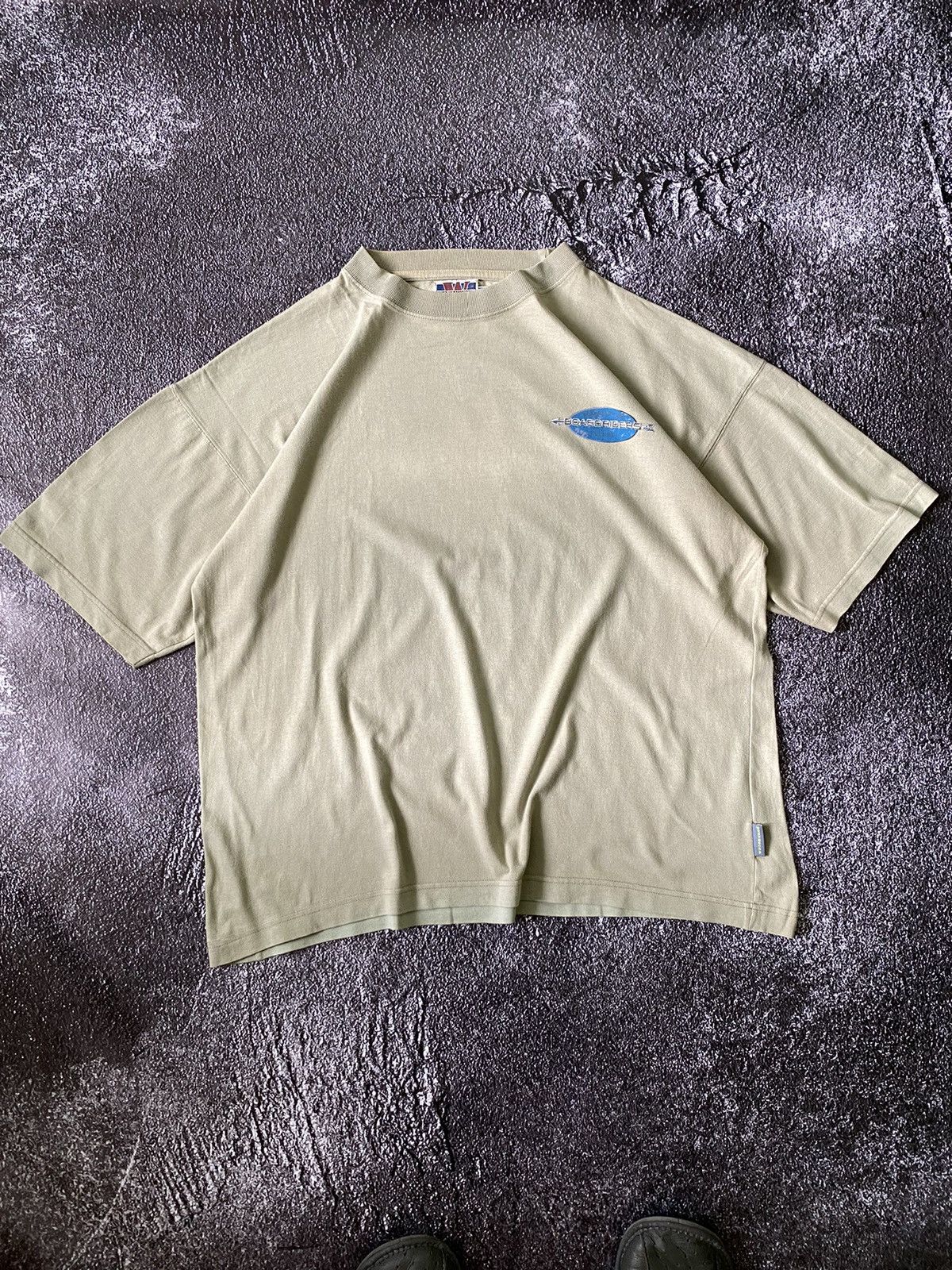 Vintage Rare!! Vintage 1977 Boardriders Club Hawaii Surfwear tee Size US M / EU 48-50 / 2 - 3 Thumbnail