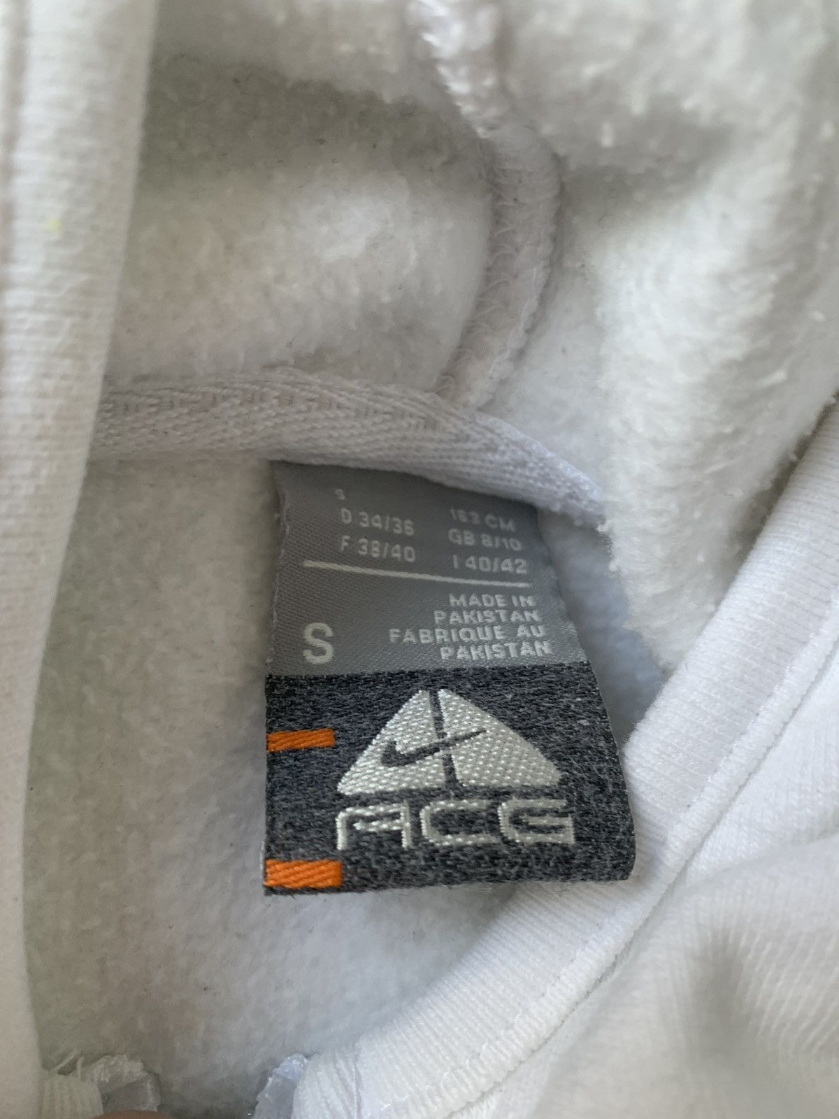 Nike ACG 00s Vintage Nike ACG Women’s White Zip Up Hoodie Size S / US 4 / IT 40 - 10 Thumbnail