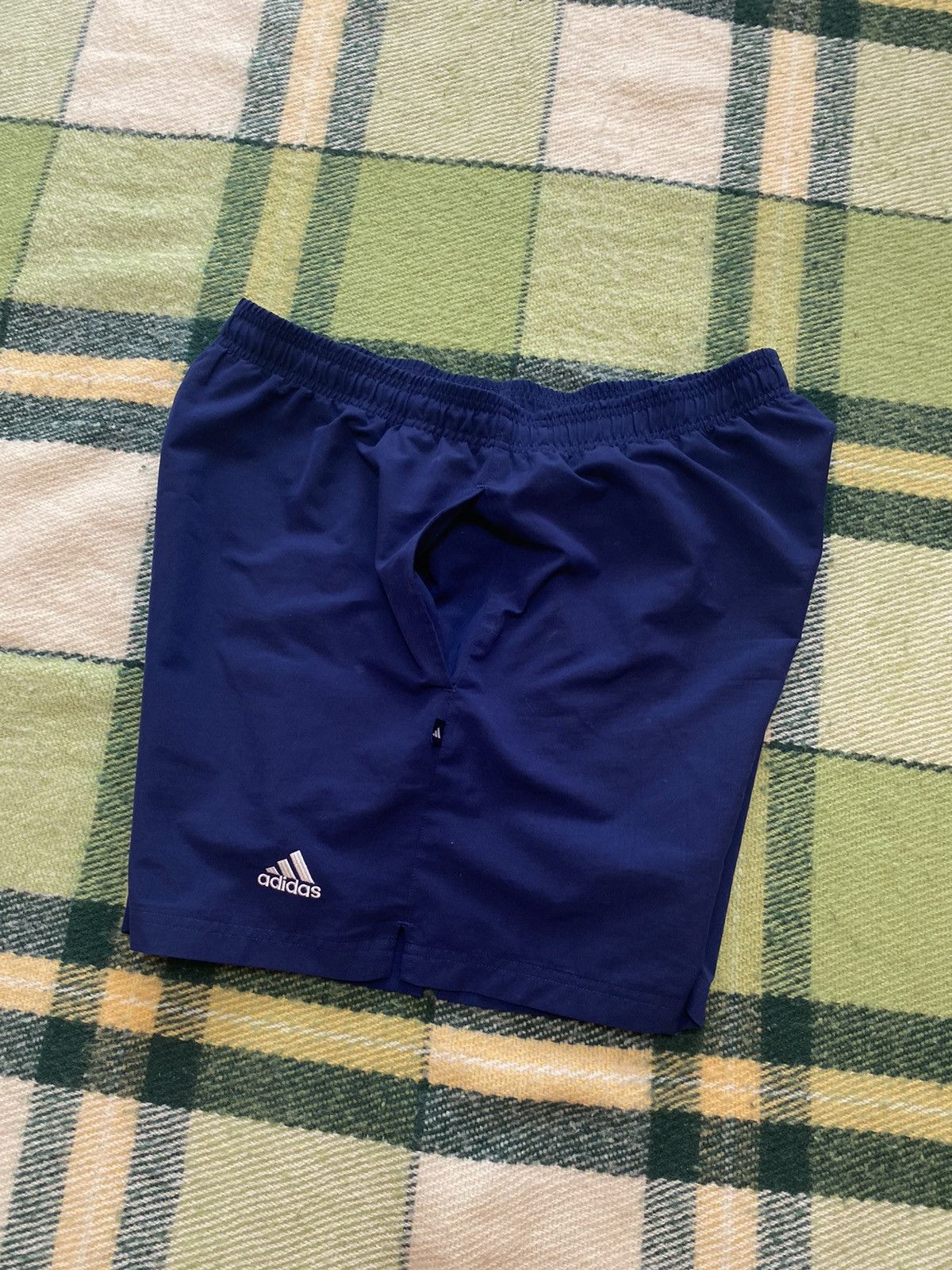Adidas Vintage Adidas shorts streetwear y2k casual style size XL Size US 36 / EU 52 - 2 Thumbnail
