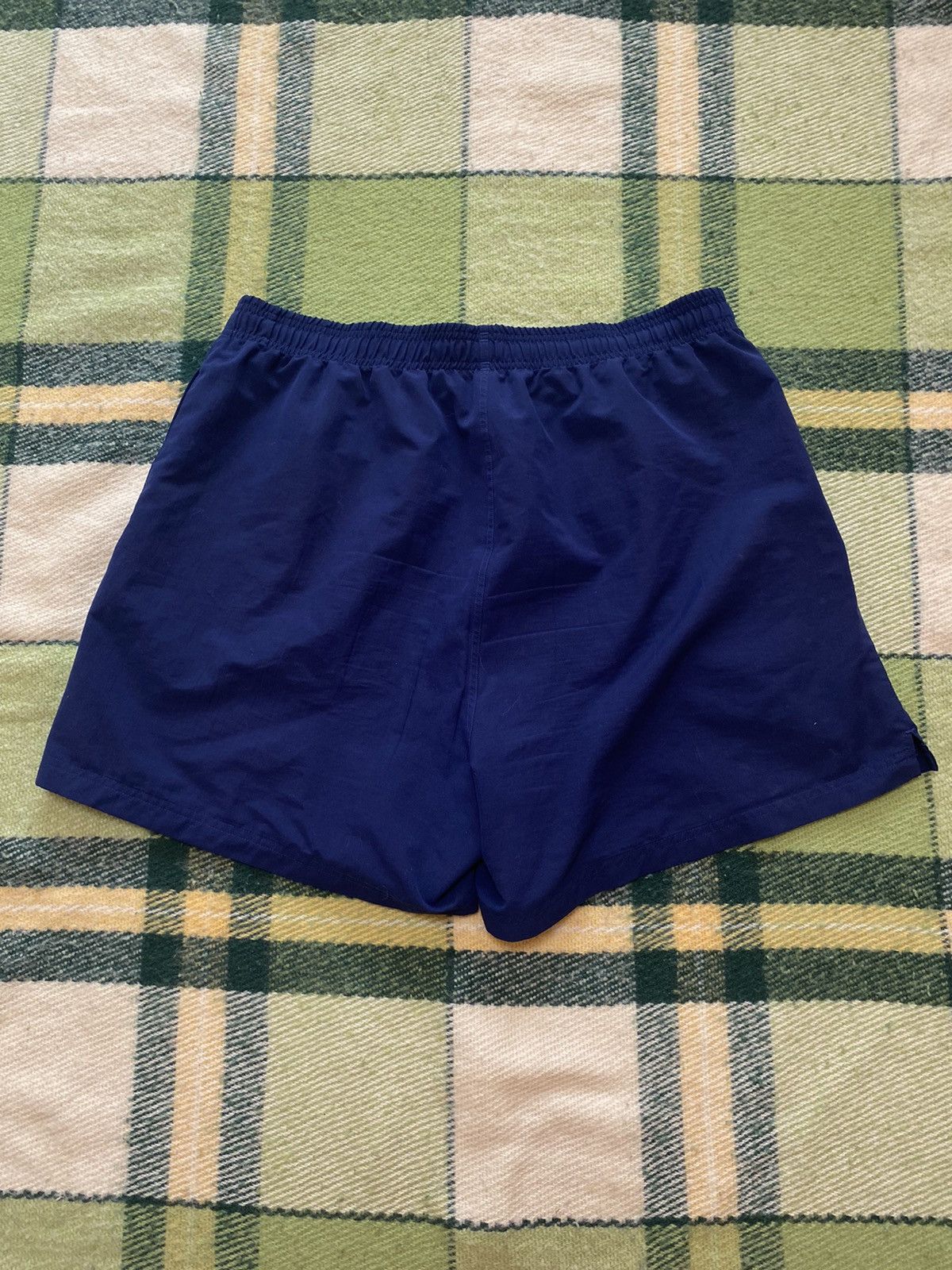 Adidas Vintage Adidas shorts streetwear y2k casual style size XL Size US 36 / EU 52 - 4 Thumbnail