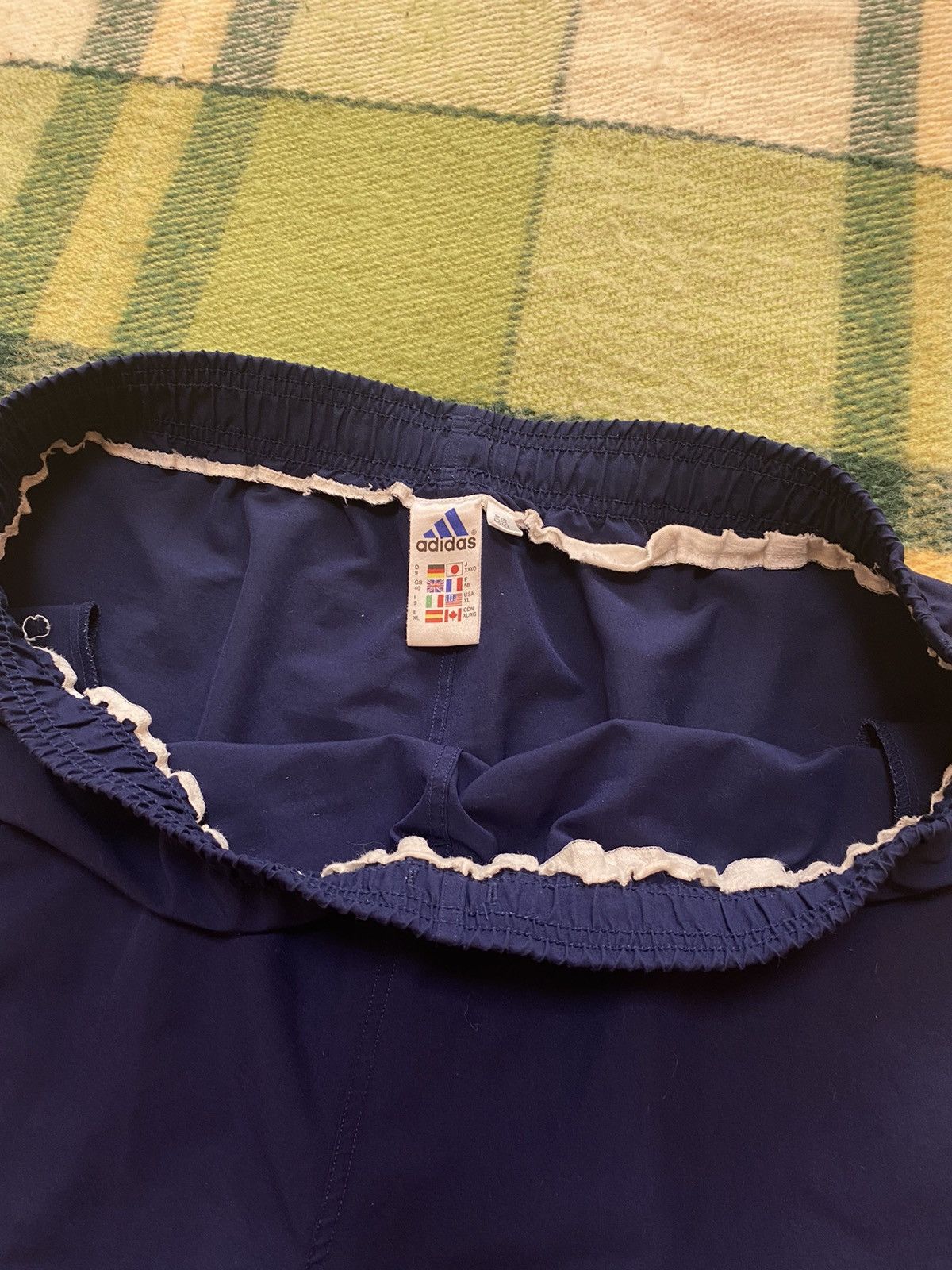 Adidas Vintage Adidas shorts streetwear y2k casual style size XL Size US 36 / EU 52 - 5 Thumbnail