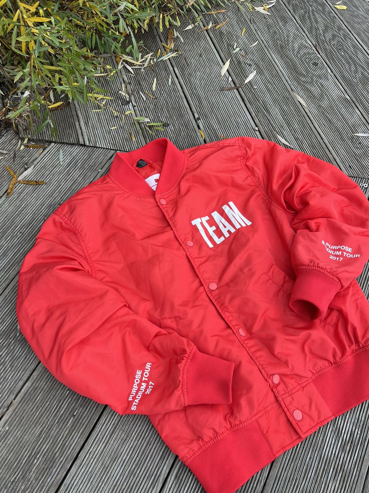 H&M × Justin Bieber Justin Bieber Purpose Tour Red Team Bomber Jacket Size US S / EU 44-46 / 1 - 5 Thumbnail