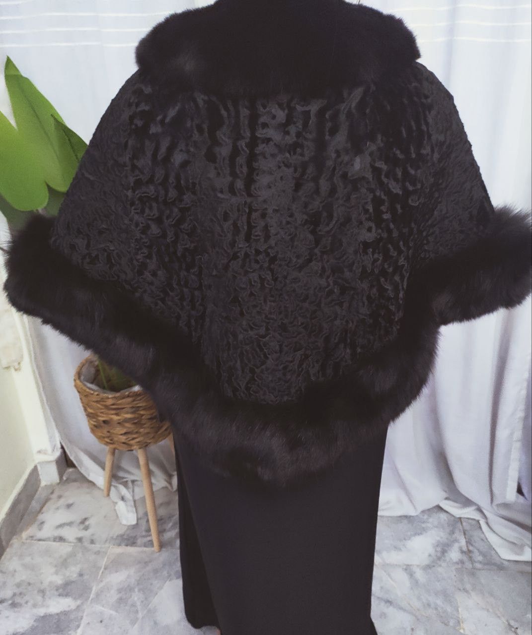 Japanese Brand Very Rare Vintage Suzuko Fur Arase Amebro Cape Size ONE SIZE - 18 Thumbnail