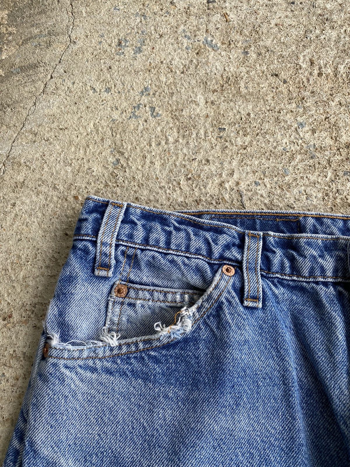 Levi's × Vintage Vintage 90’s Levi’s 505 Faded Orange Tab Jeans Size US 34 / EU 50 - 6 Thumbnail