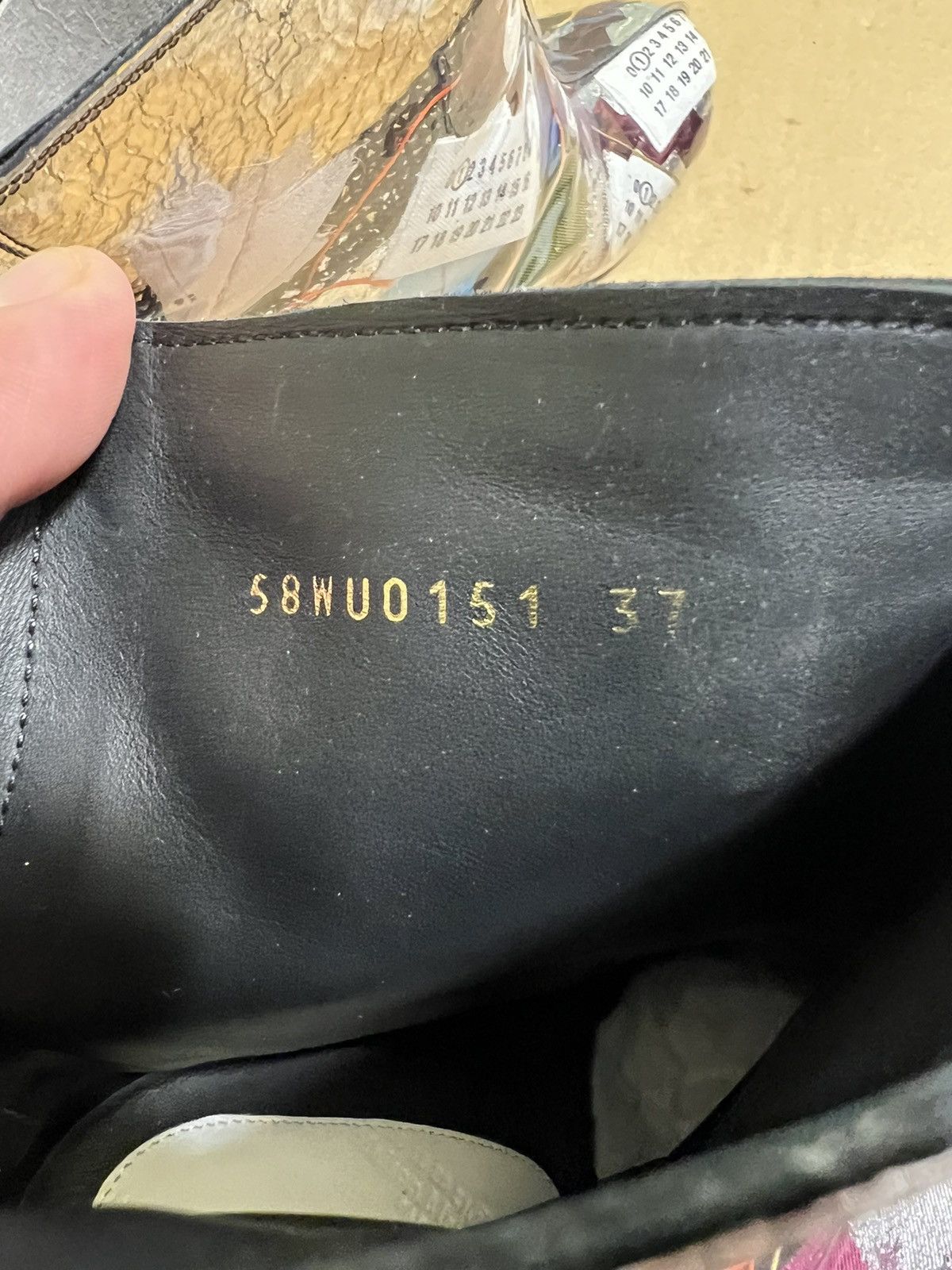 Maison Margiela ***FINAL DROP***RARE MAISON MARGIELA LIMITED CLEAR PATCH 37 Size US 7 / IT 37 - 17 Thumbnail