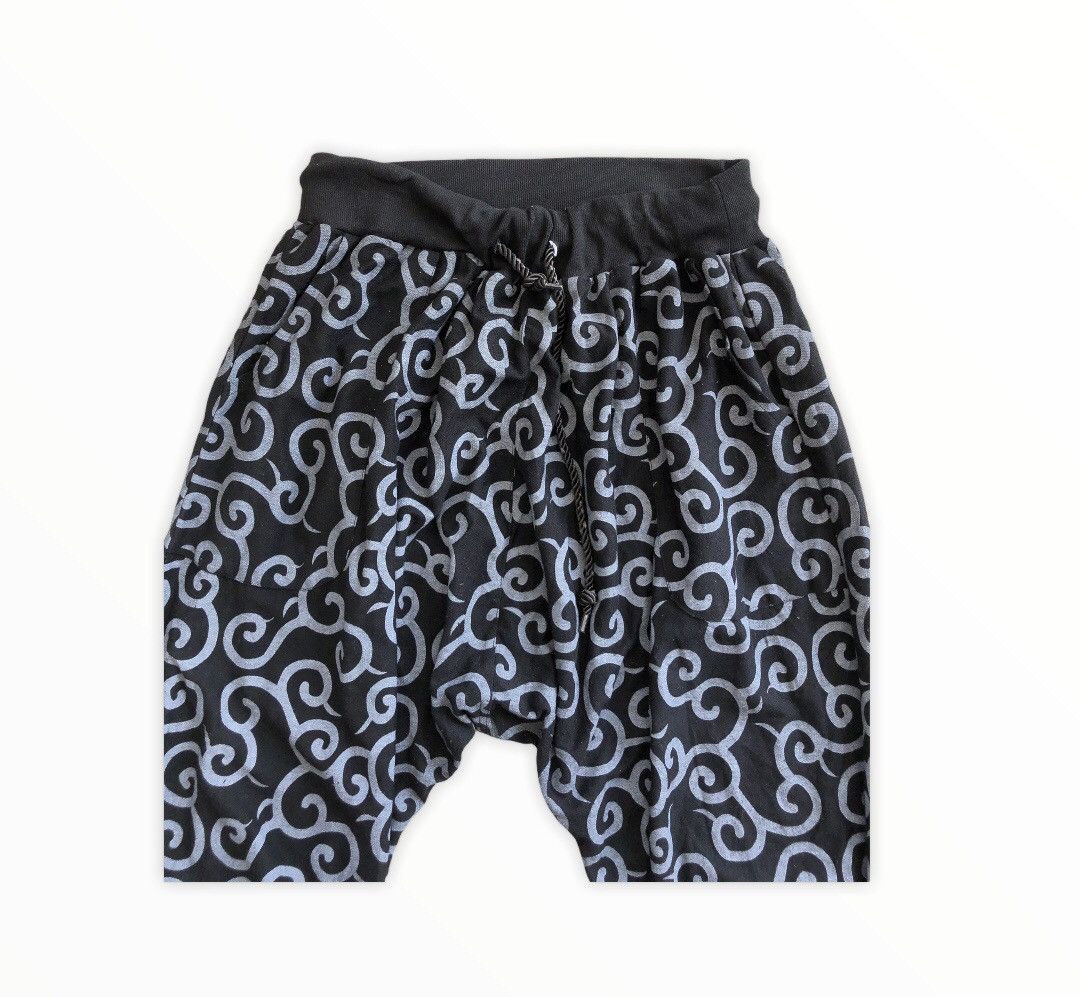 Japanese Brand Japanese Brand Overprint twisted leg pant Size US 30 / EU 46 - 2 Thumbnail
